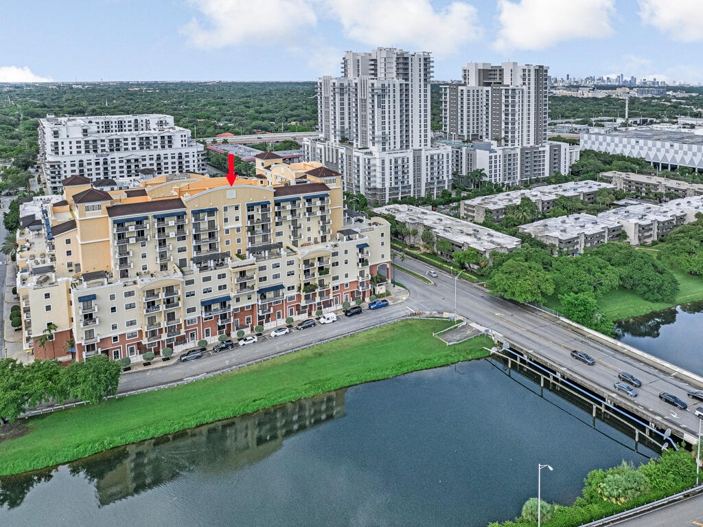 8390 SW 72ND #303, Miami FL 33143