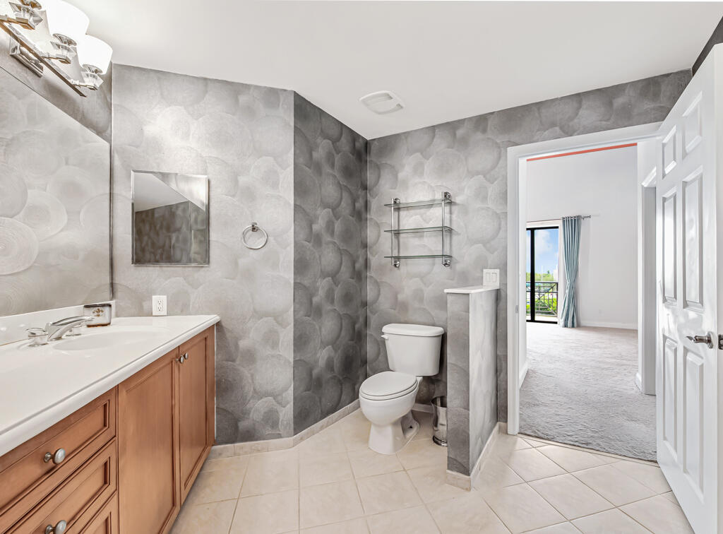 8390 SW 72ND #303, Miami FL 33143