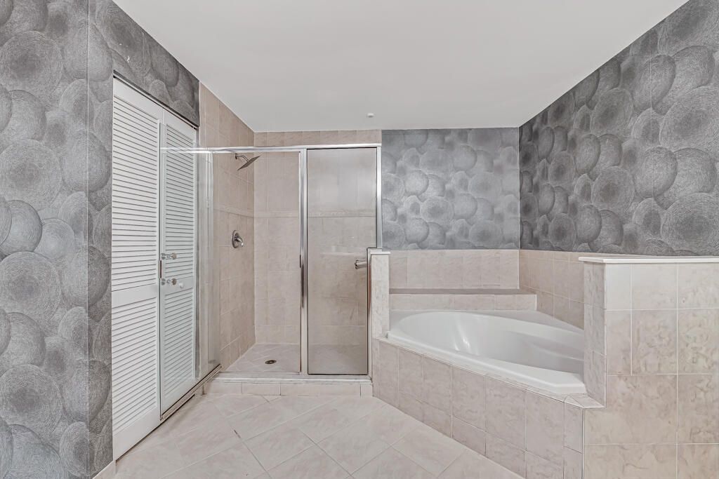 8390 SW 72ND #303, Miami FL 33143