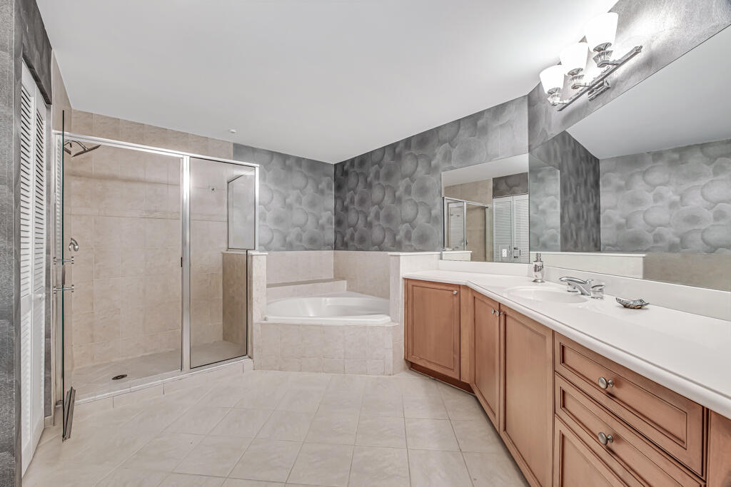 8390 SW 72ND #303, Miami FL 33143