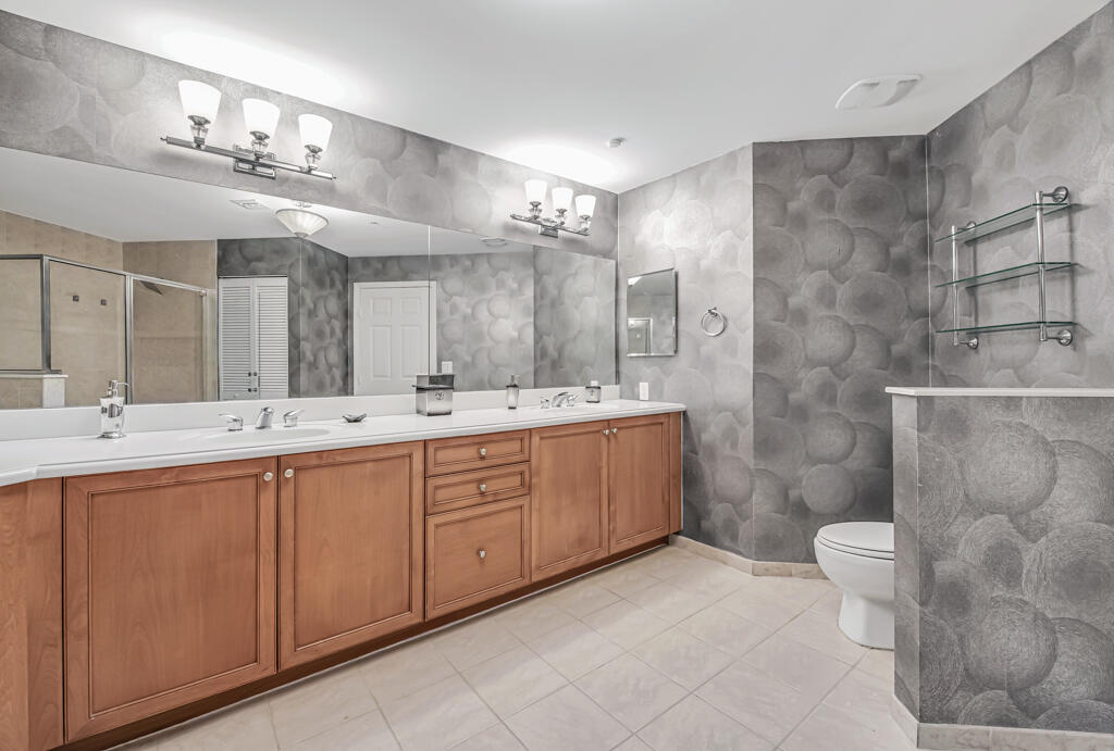 8390 SW 72ND #303, Miami FL 33143