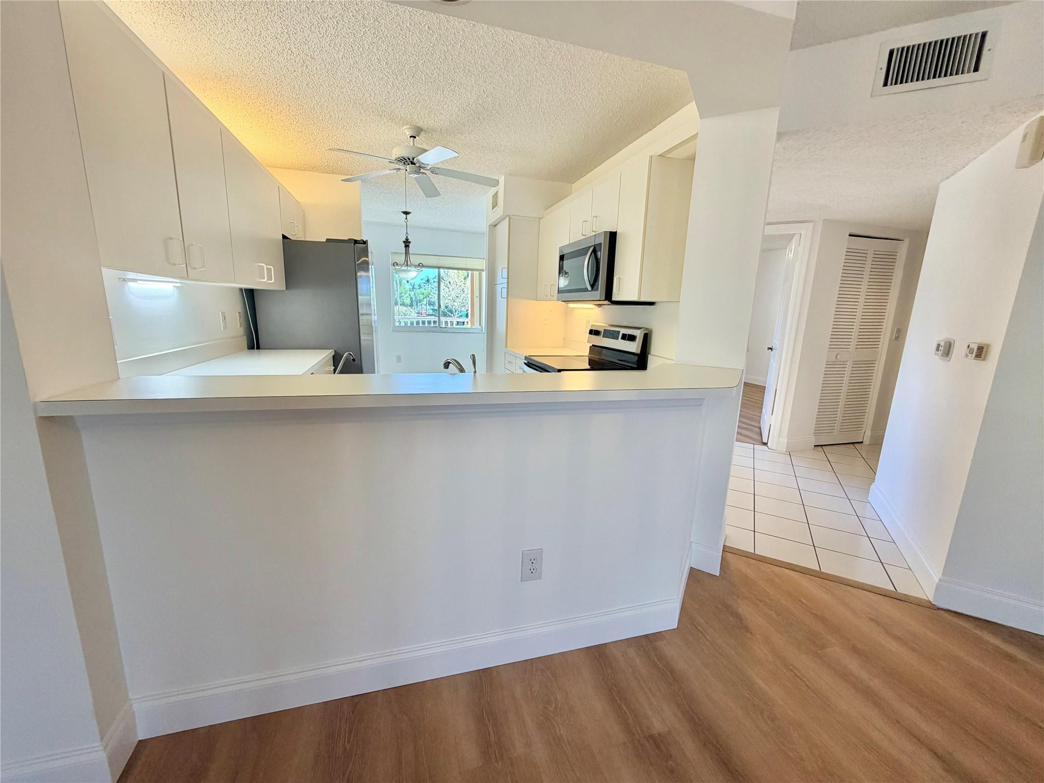 9587 WELDON #B204, Tamarac FL 33321