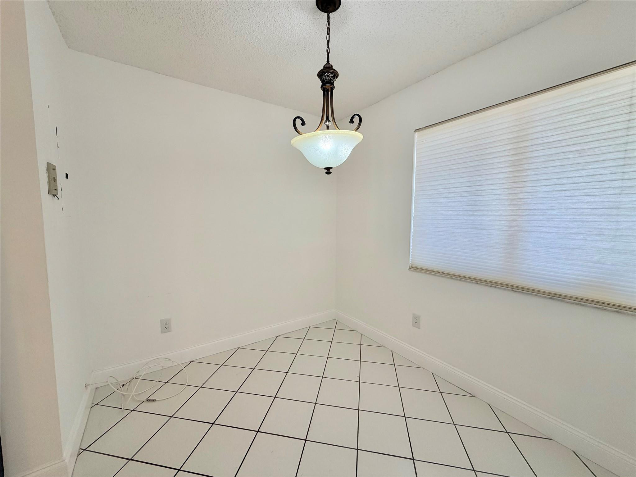 9587 WELDON #B204, Tamarac FL 33321