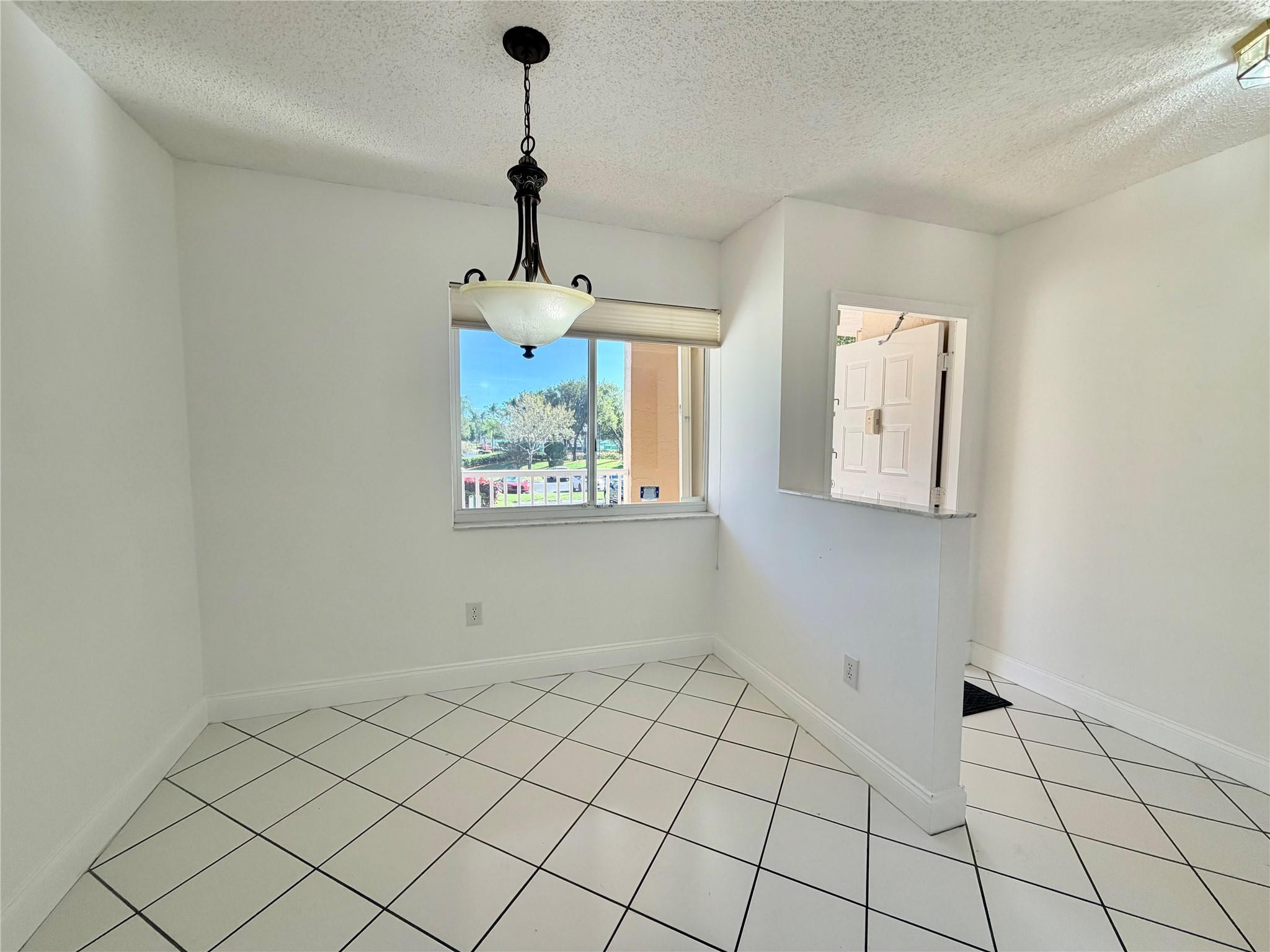 9587 WELDON #B204, Tamarac FL 33321