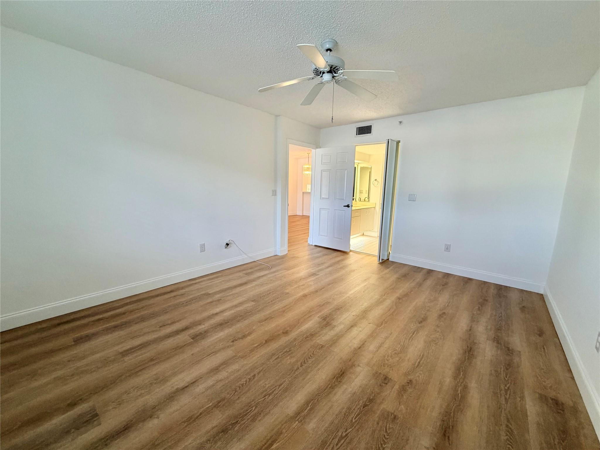9587 WELDON #B204, Tamarac FL 33321