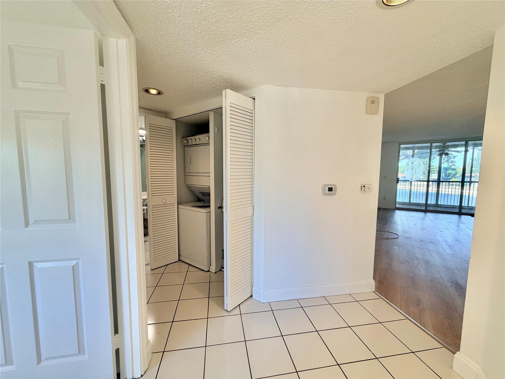 9587 WELDON #B204, Tamarac FL 33321