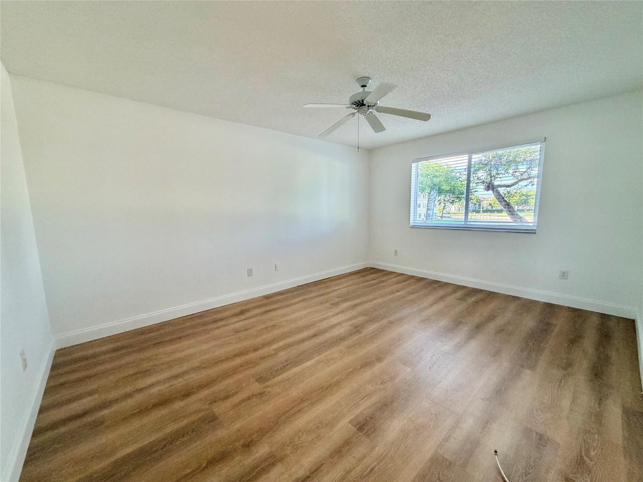 9587 WELDON #B204, Tamarac FL 33321