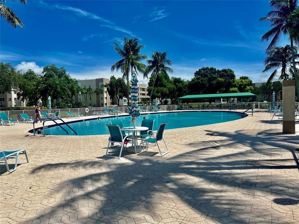 9587 WELDON #B204, Tamarac FL 33321