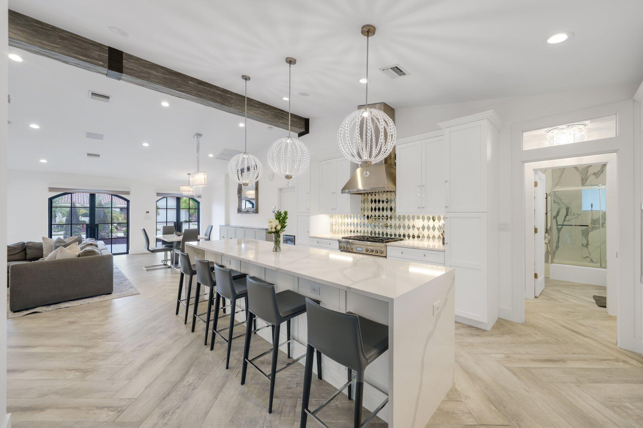 713 Forsyth, Boca Raton FL 33487