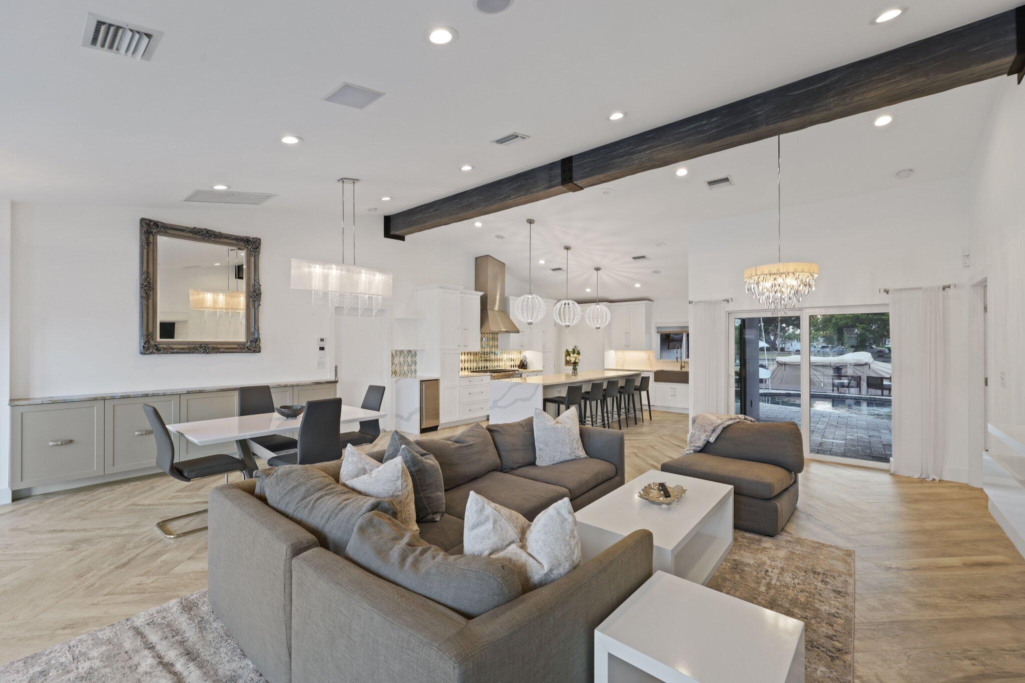 713 Forsyth, Boca Raton FL 33487