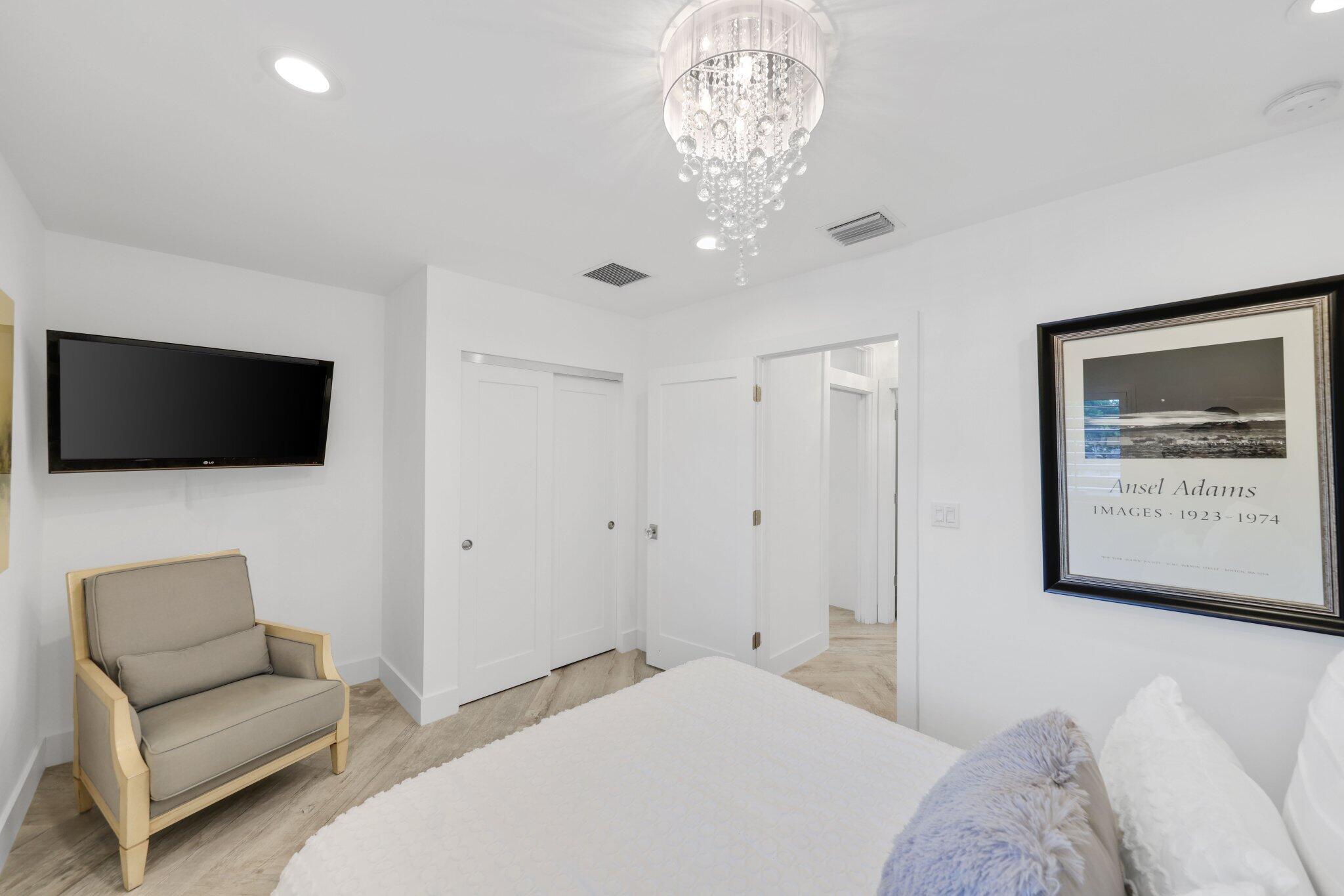 713 Forsyth, Boca Raton FL 33487