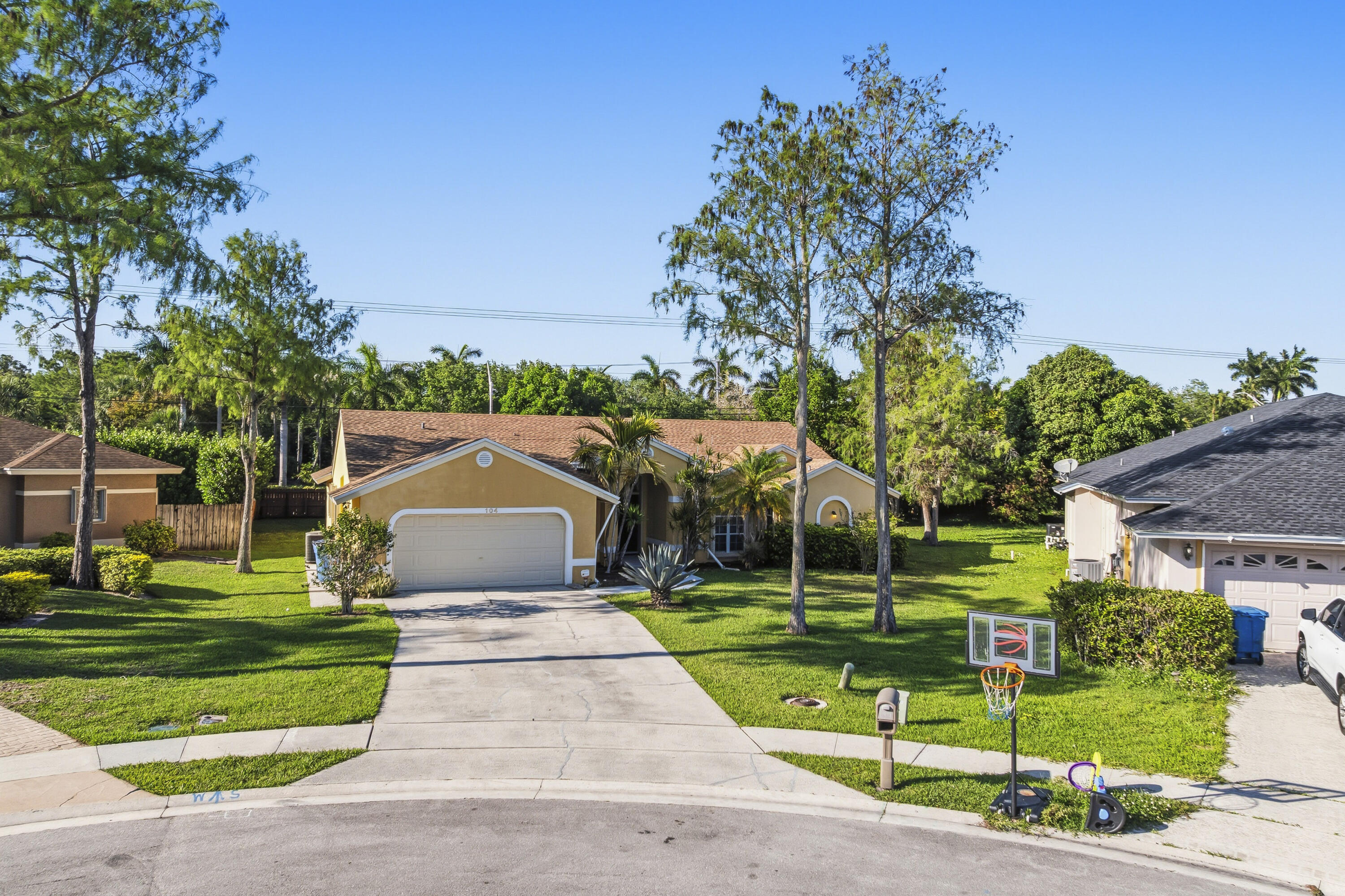 104 Oxford, Royal Palm Beach FL 33411