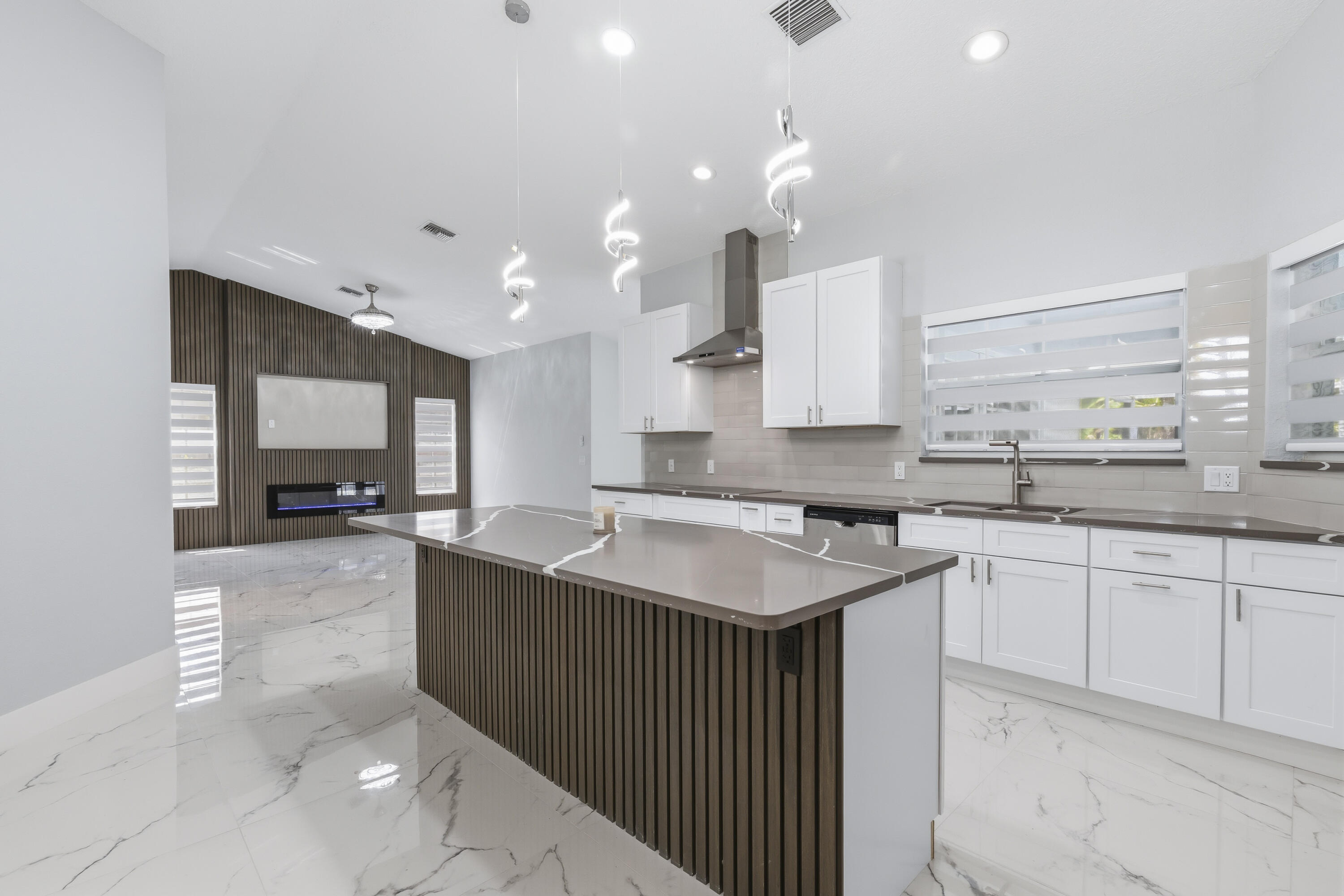 104 Oxford, Royal Palm Beach FL 33411