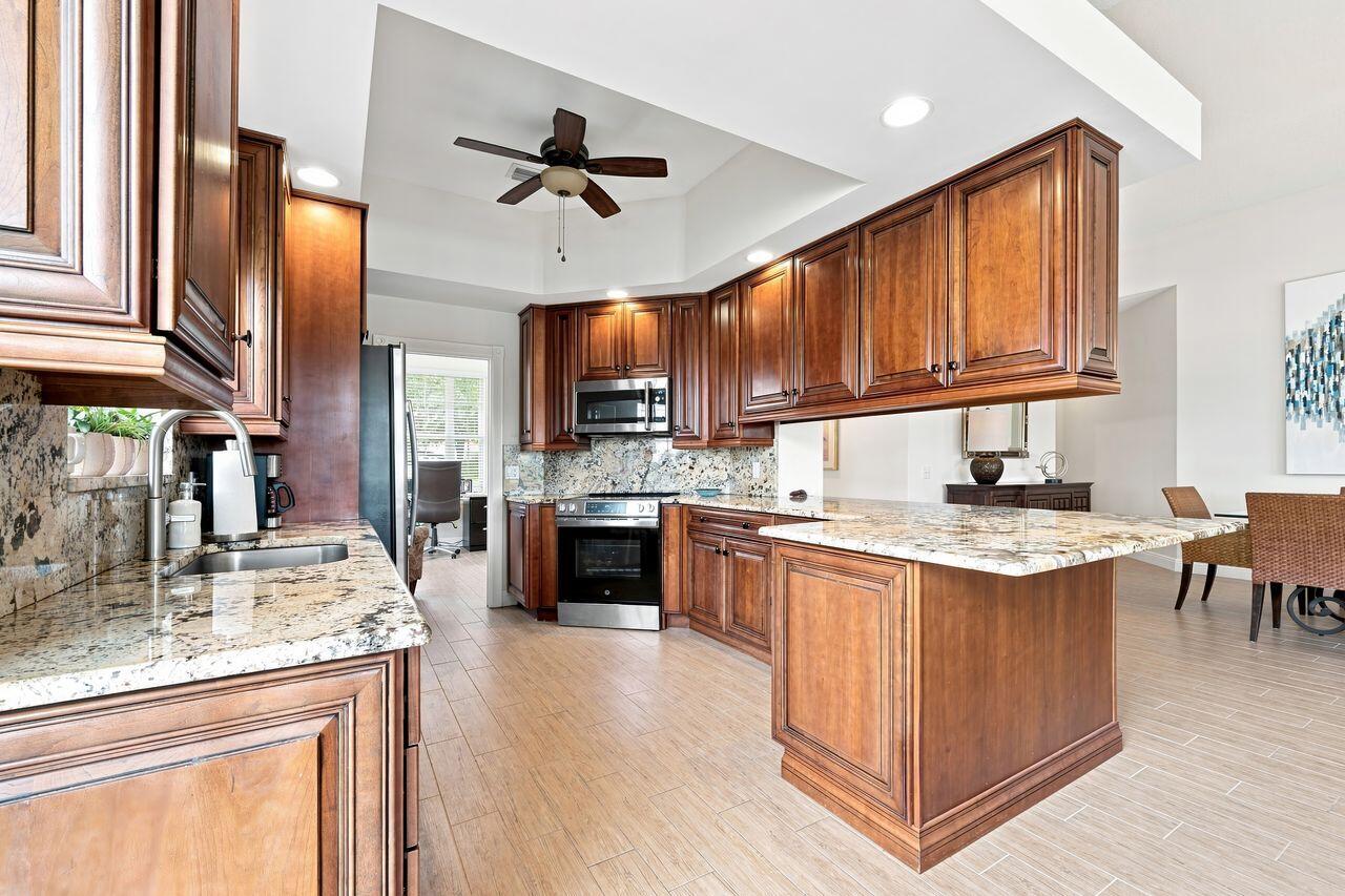 508 E Tall Oaks, Palm Beach Gardens FL 33410