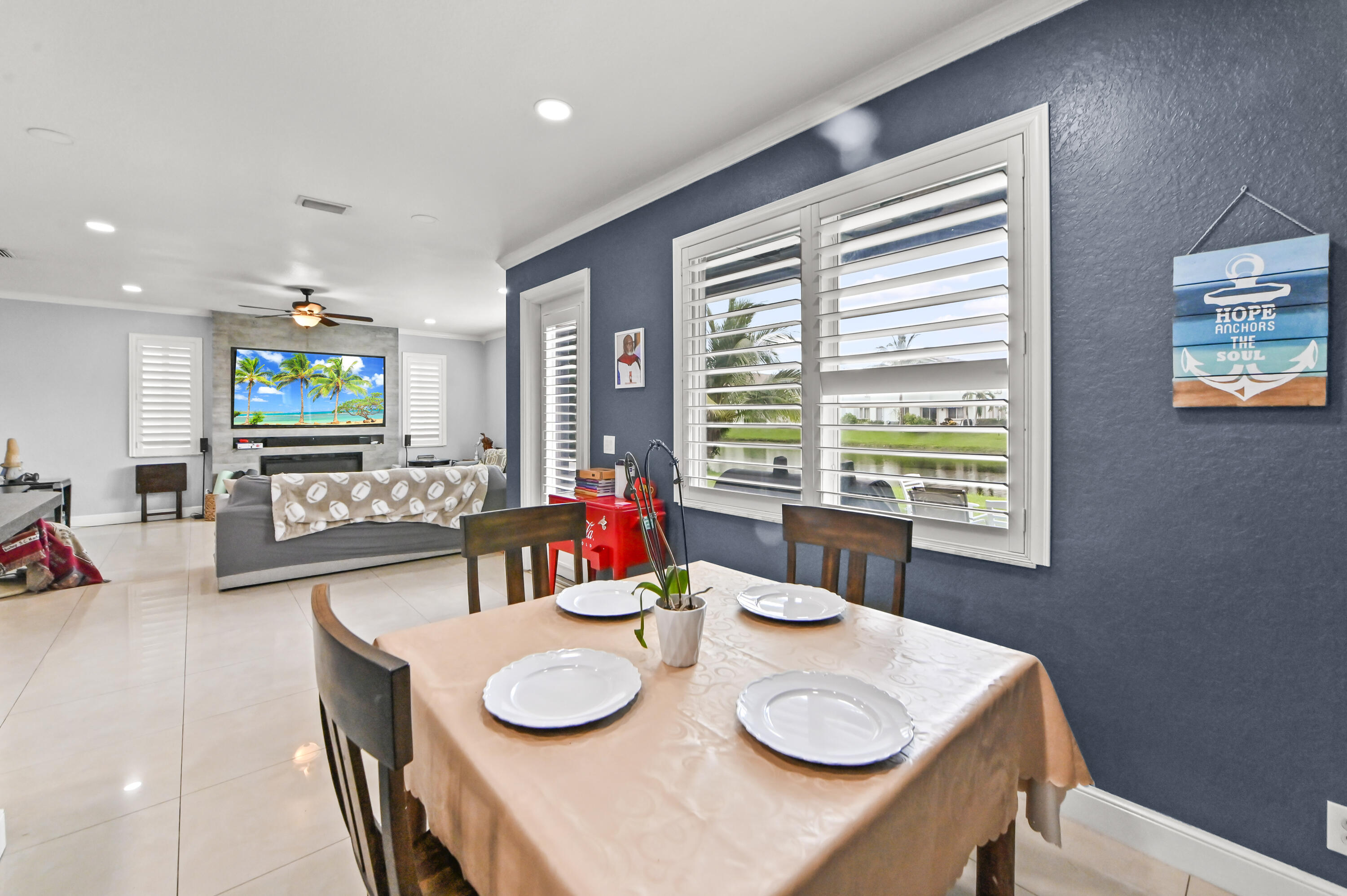 1006 Center Stone, Riviera Beach FL 33404
