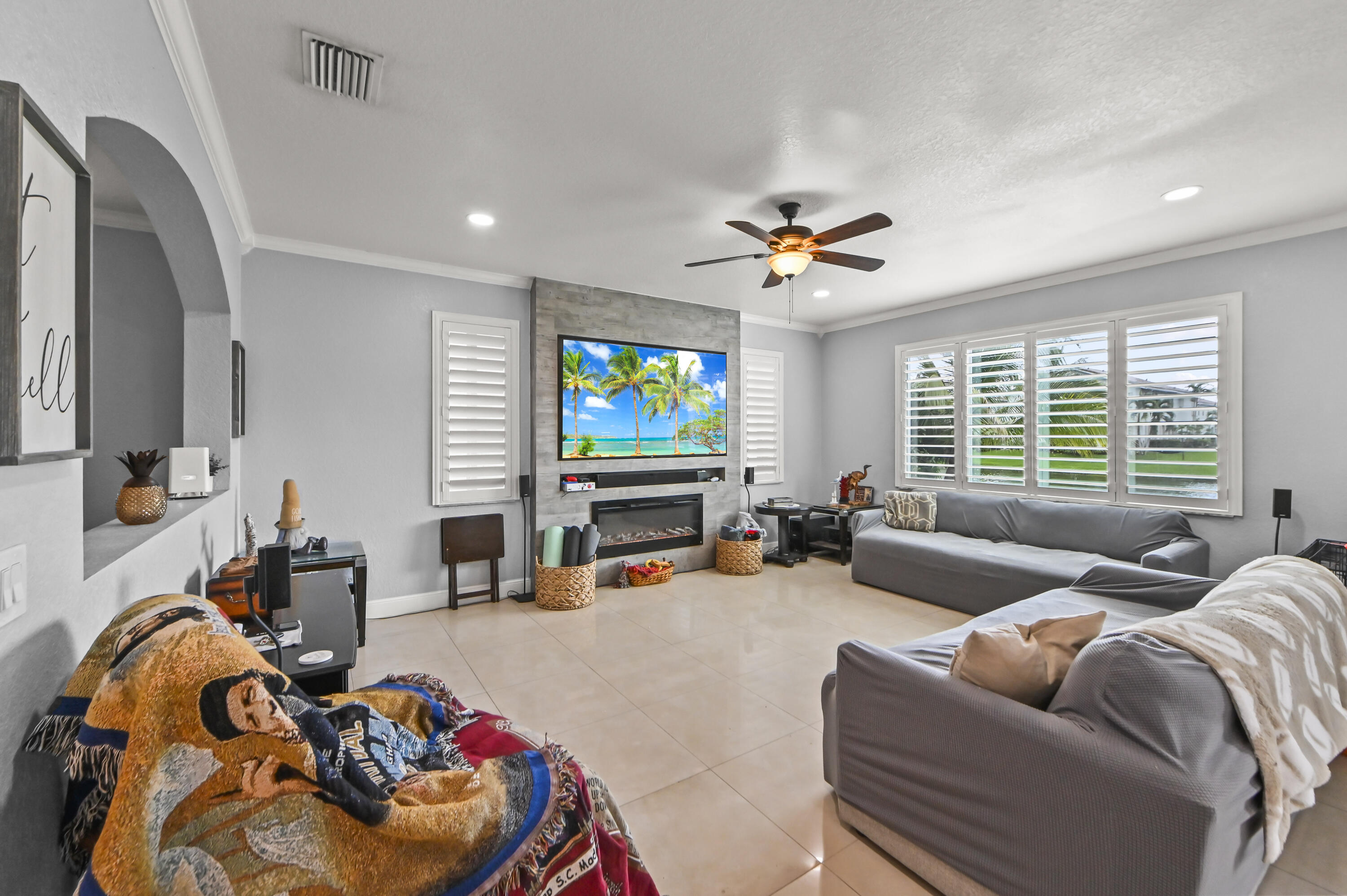 1006 Center Stone, Riviera Beach FL 33404