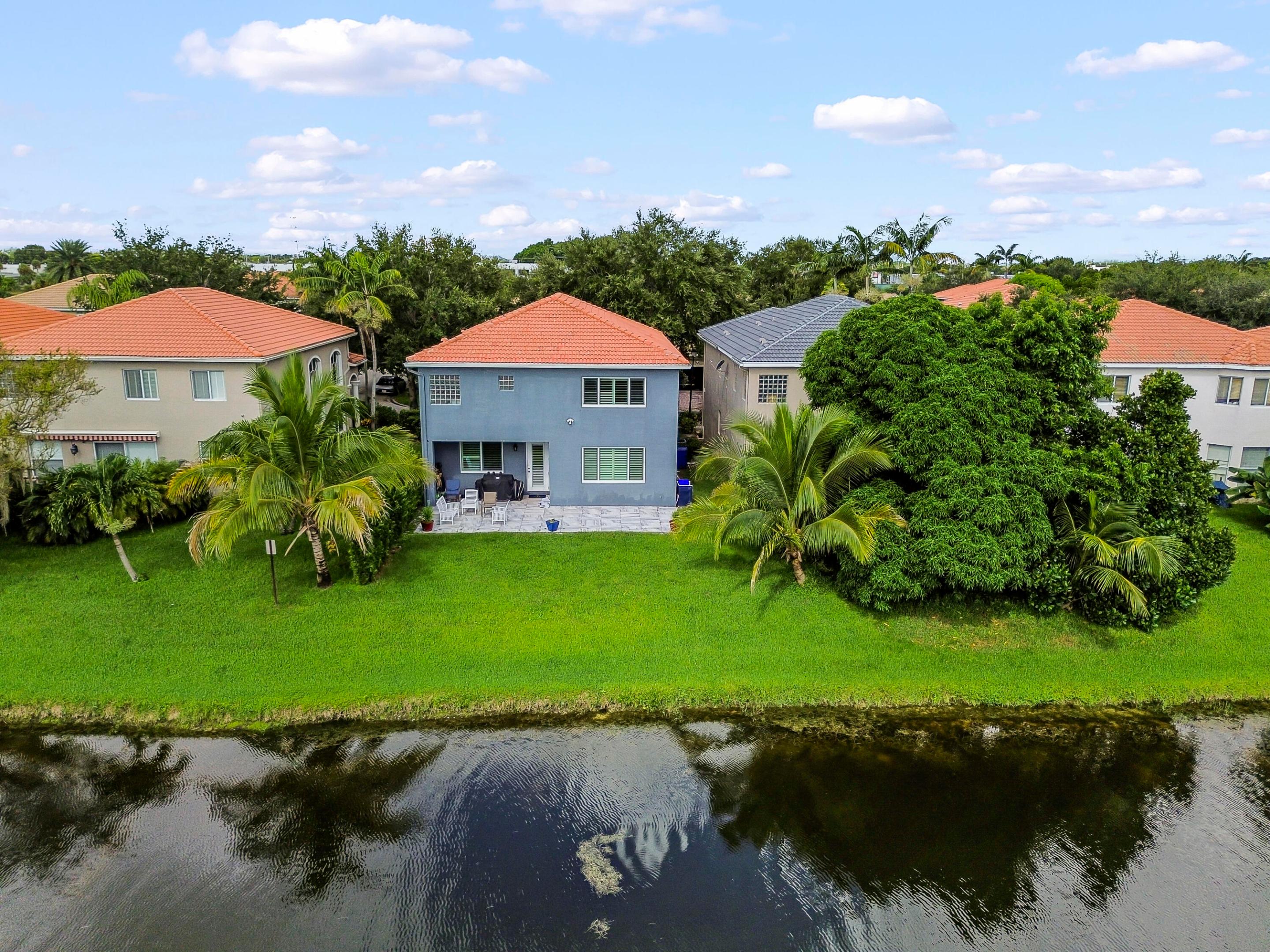 1006 Center Stone, Riviera Beach FL 33404
