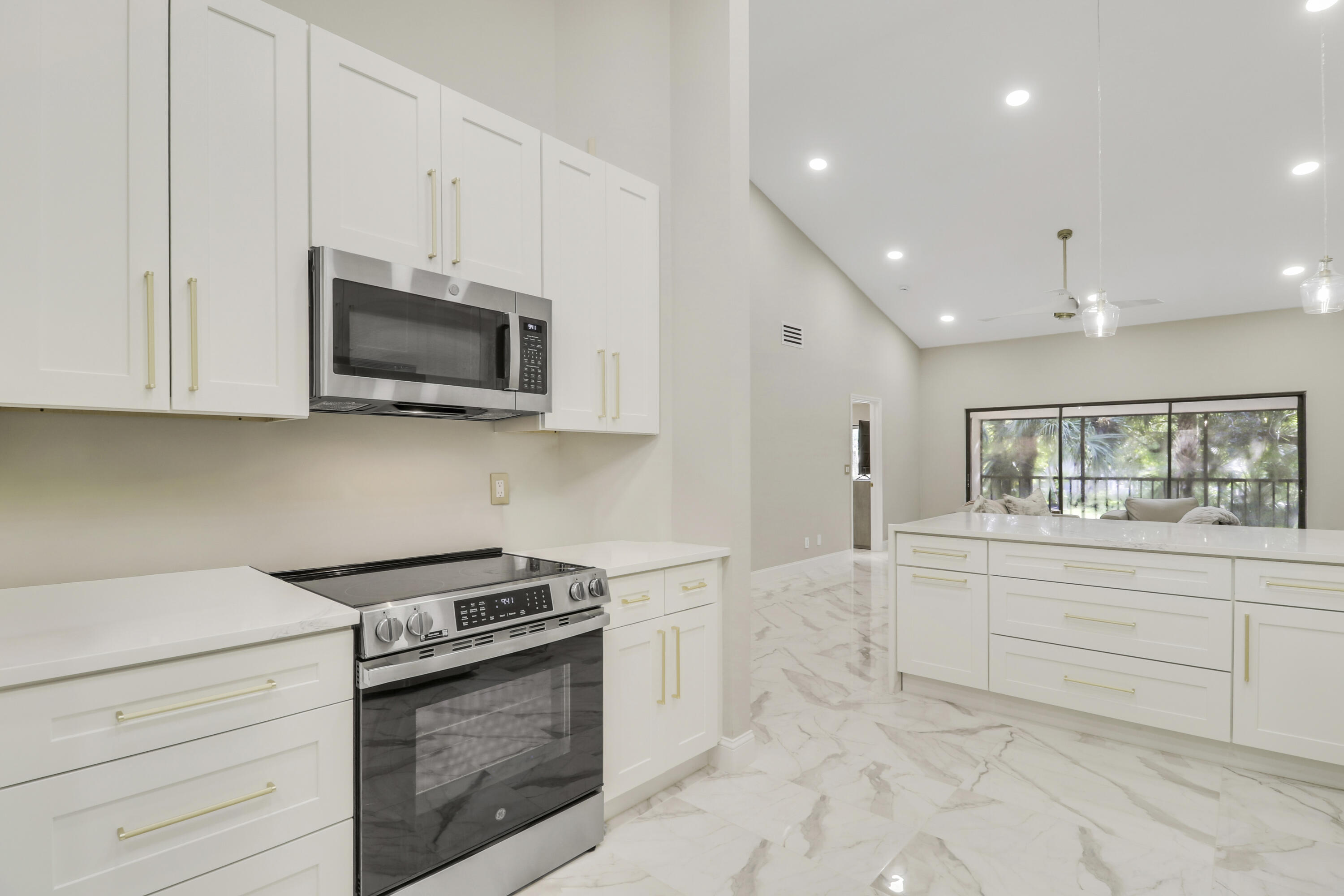 1143 Duncan #202, Palm Beach Gardens FL 33418