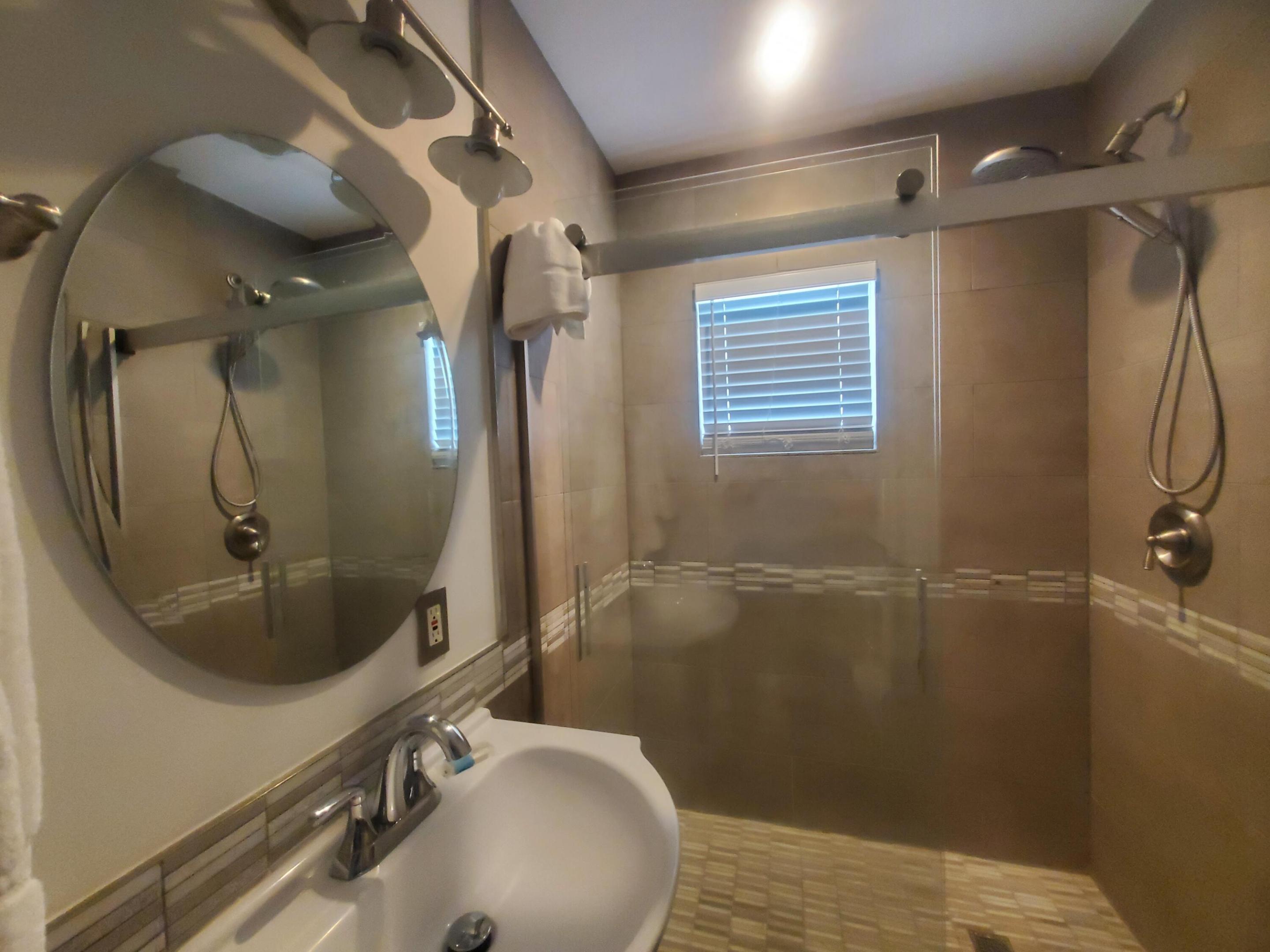 1225 Hillsboro Mile #T1, Hillsboro Beach FL 33062