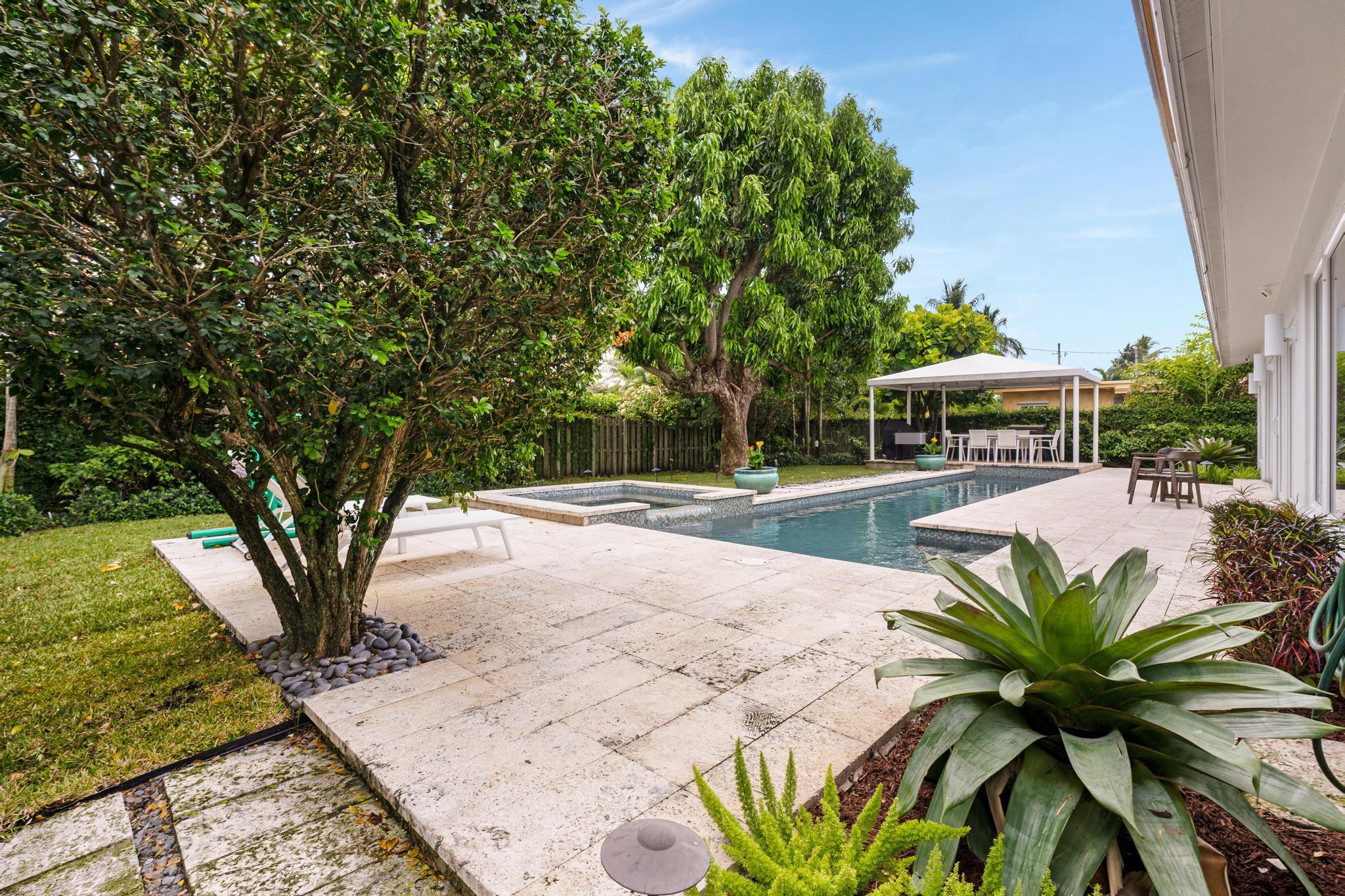 2012 NE 31ST, Fort Lauderdale FL 33305