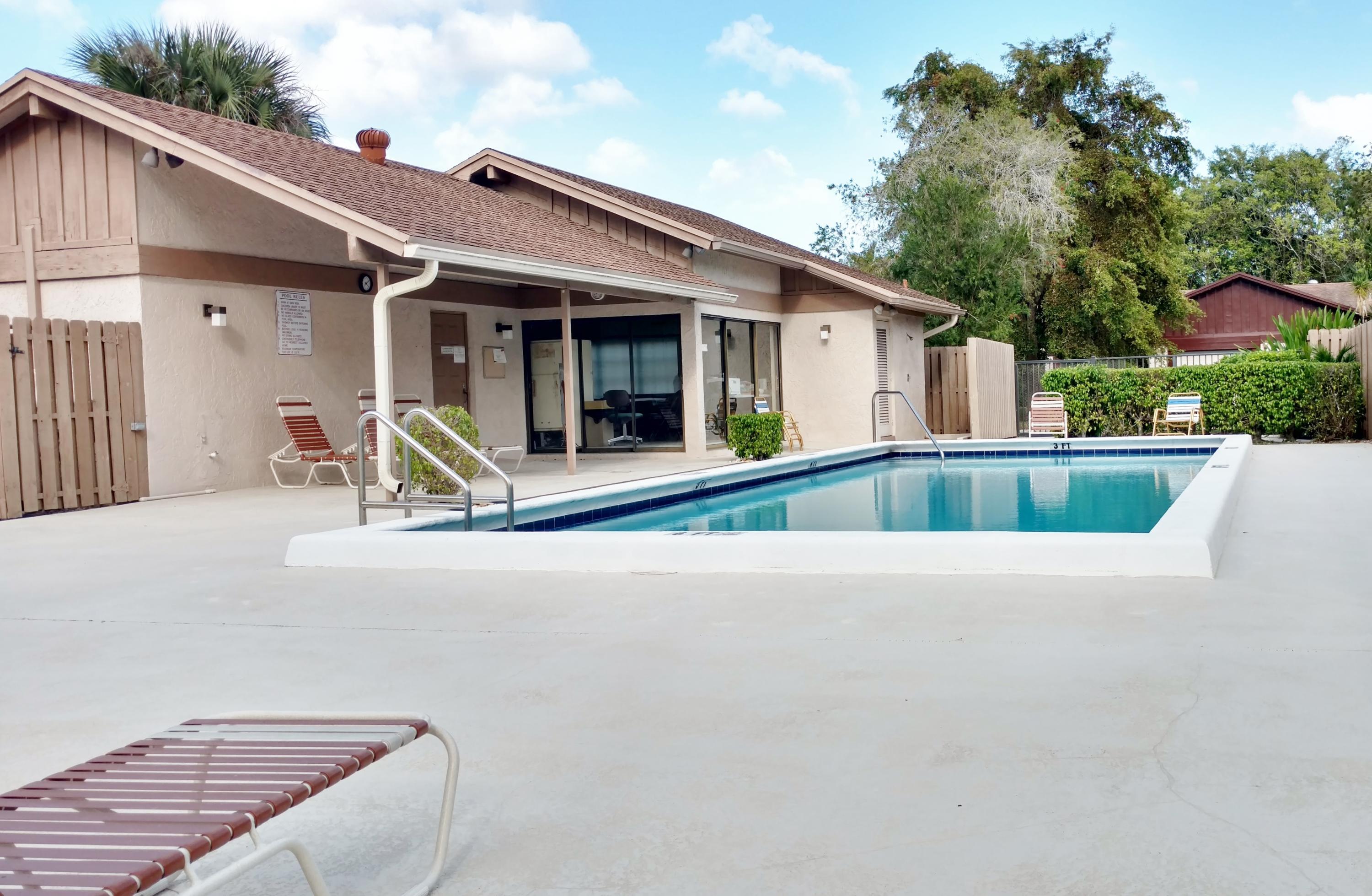 8963 Old Pine #21, Boca Raton FL 33433