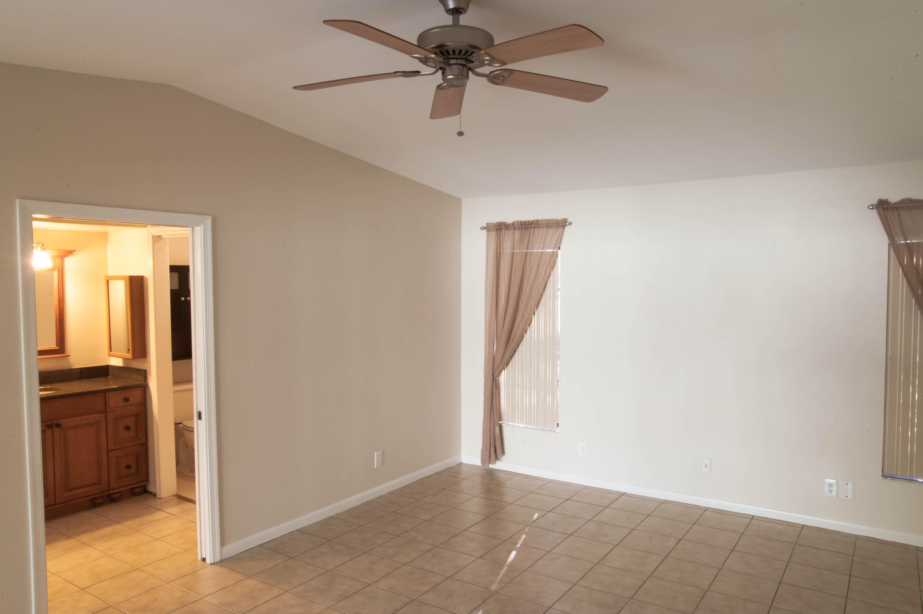 8963 Old Pine #21, Boca Raton FL 33433