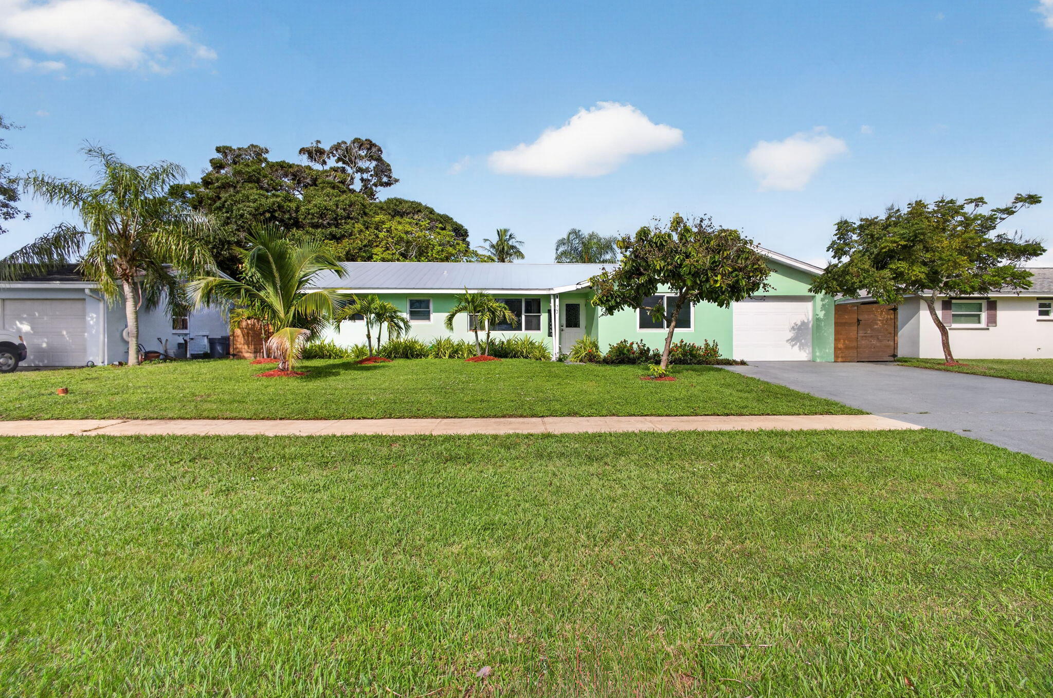 502 Circle, Jupiter FL 33458