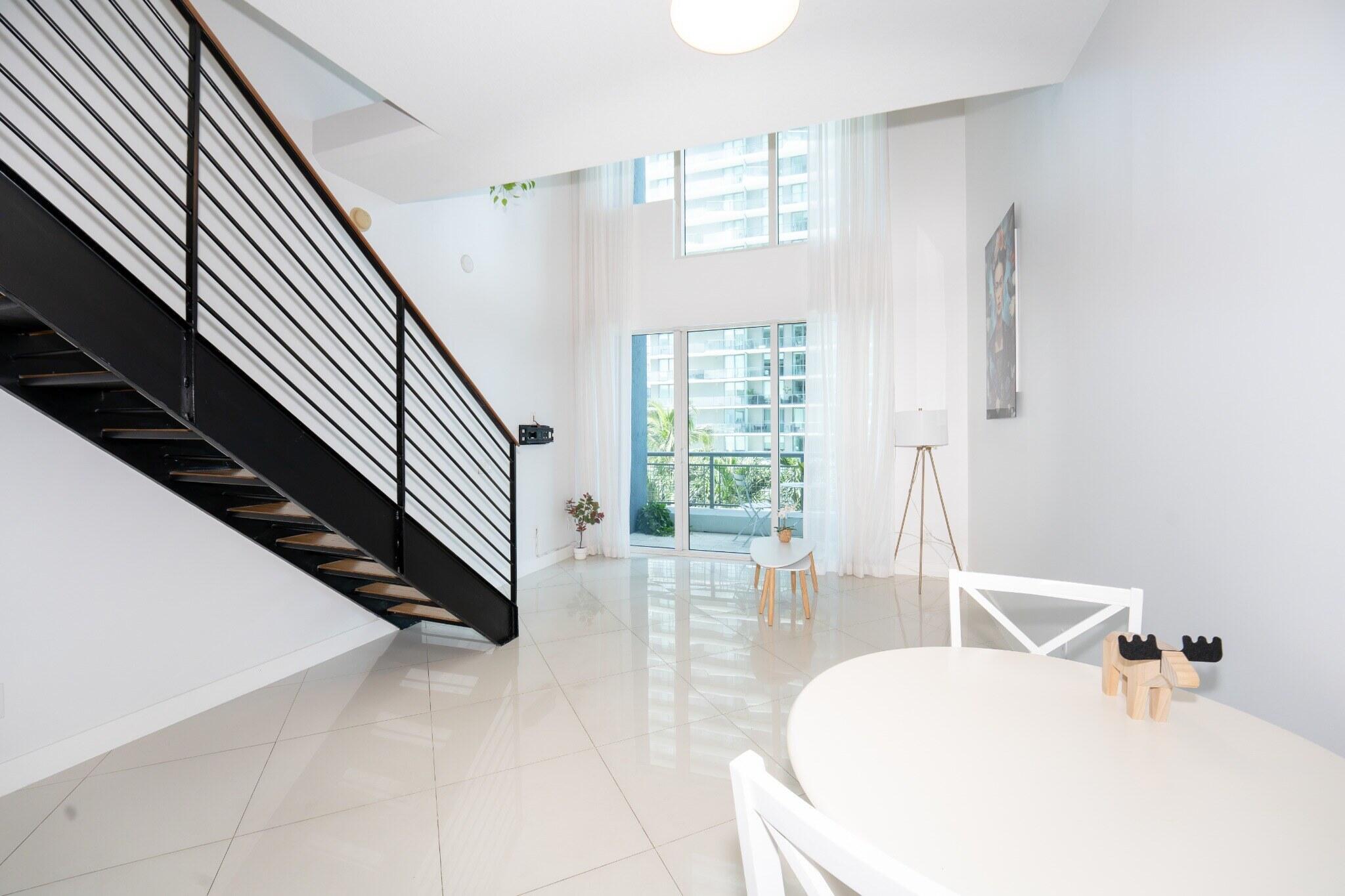 60 SW 13TH #1418, Miami FL 33130