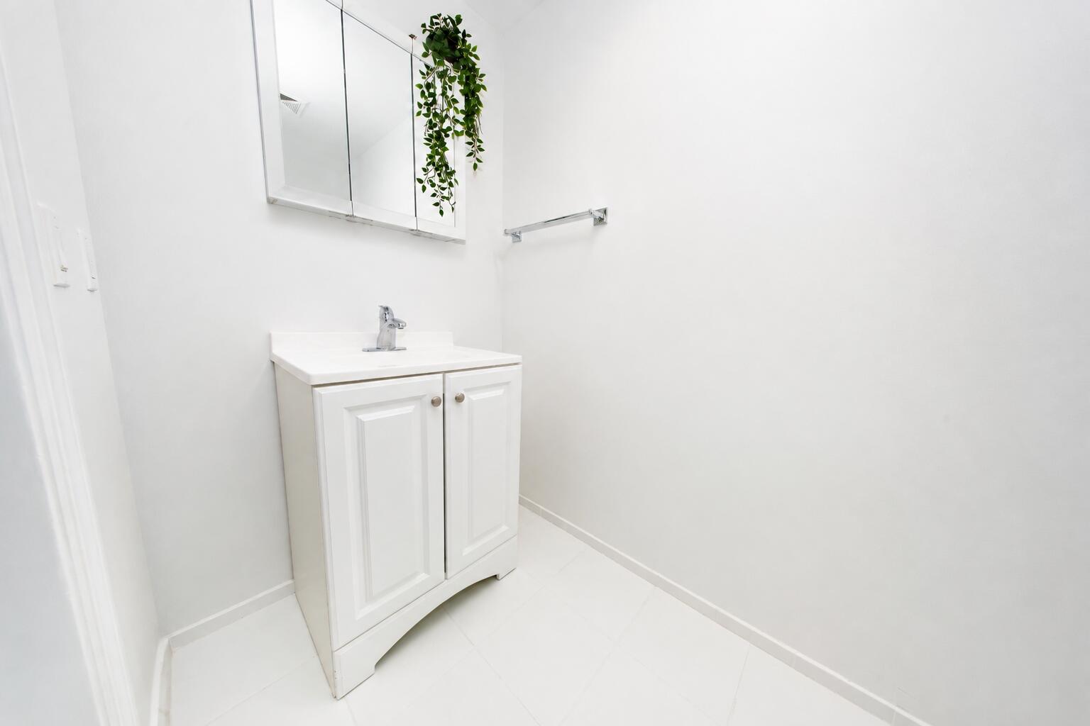 60 SW 13TH #1418, Miami FL 33130
