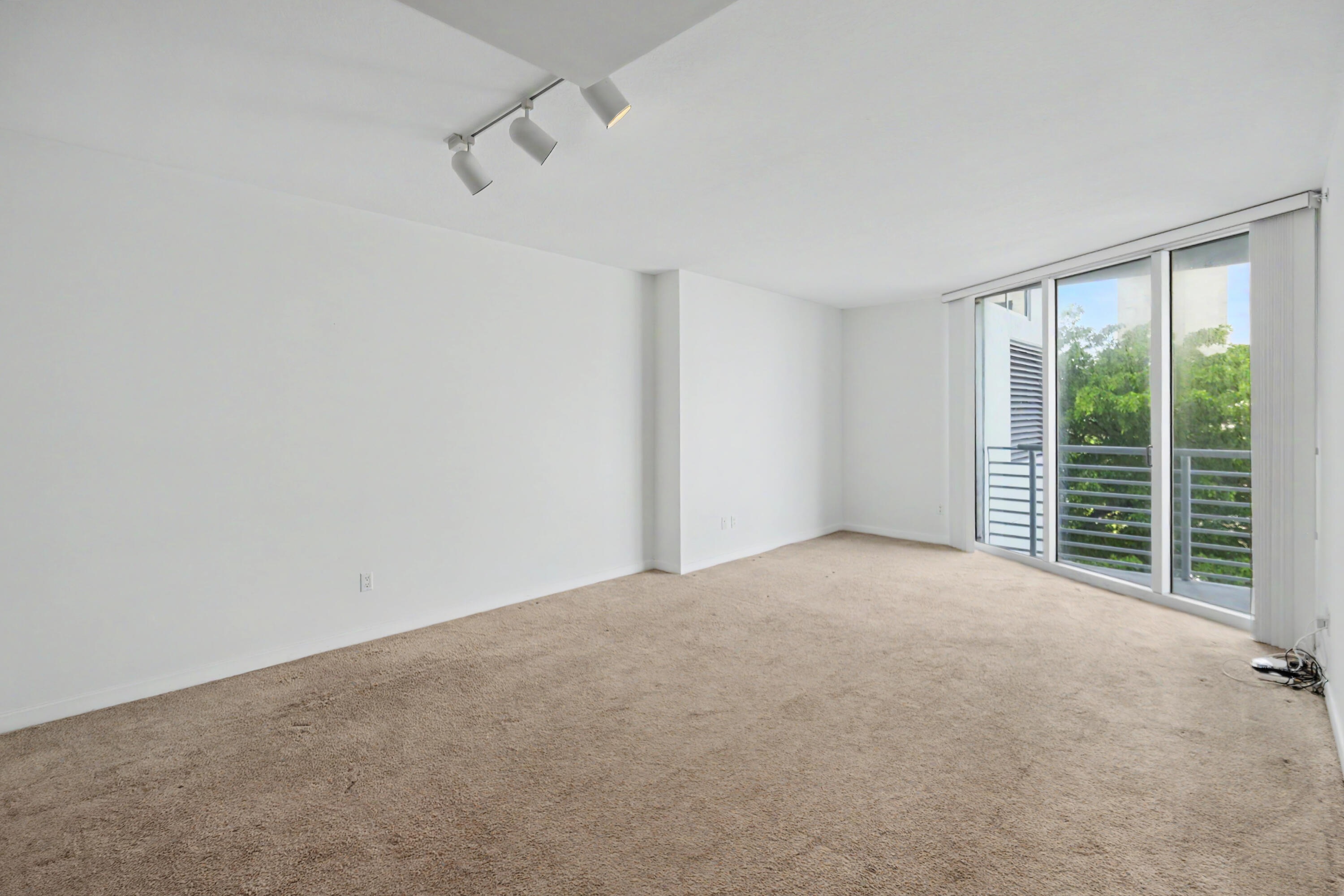 335 S Biscayne #1002, Miami FL 33131