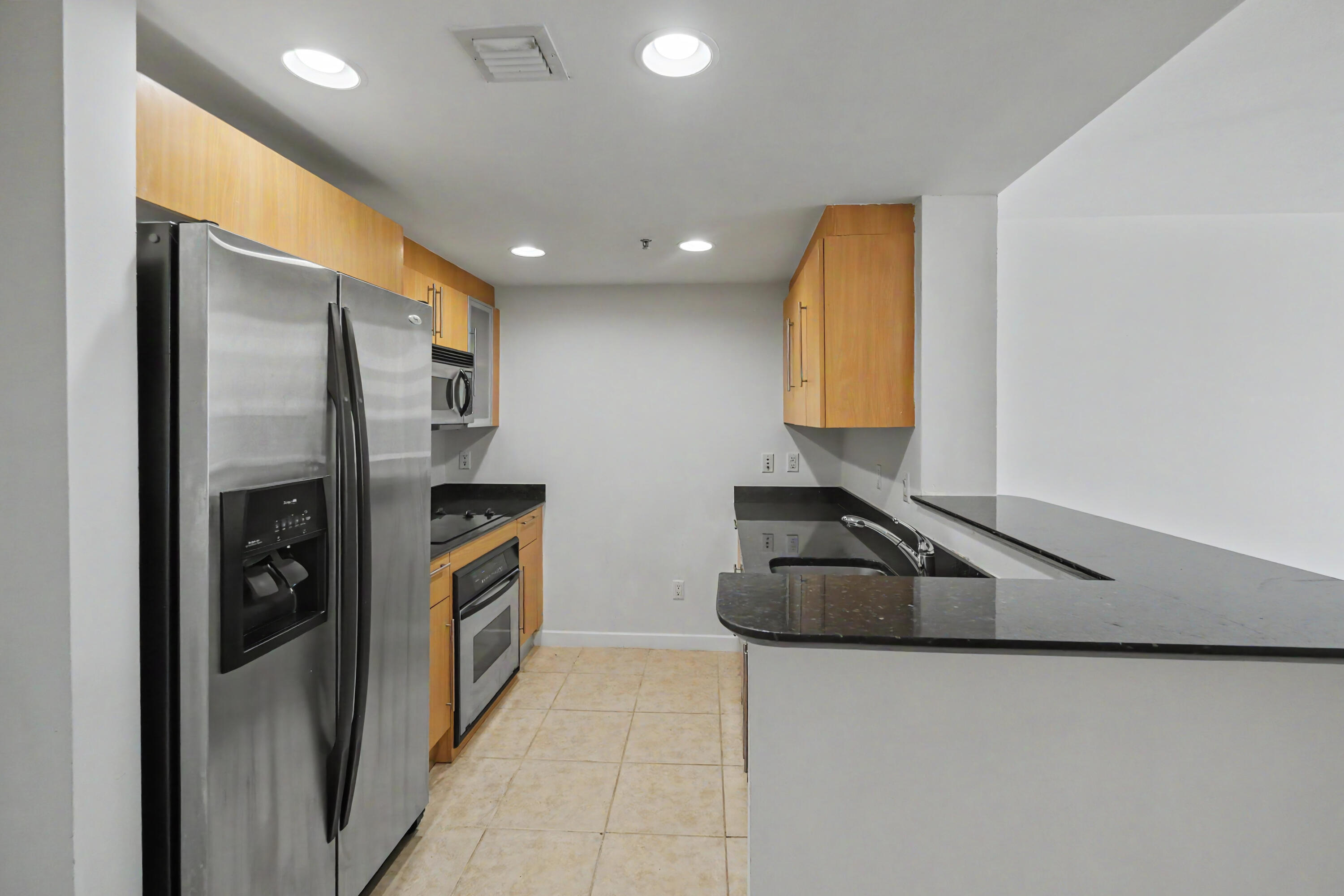 335 S Biscayne #1002, Miami FL 33131