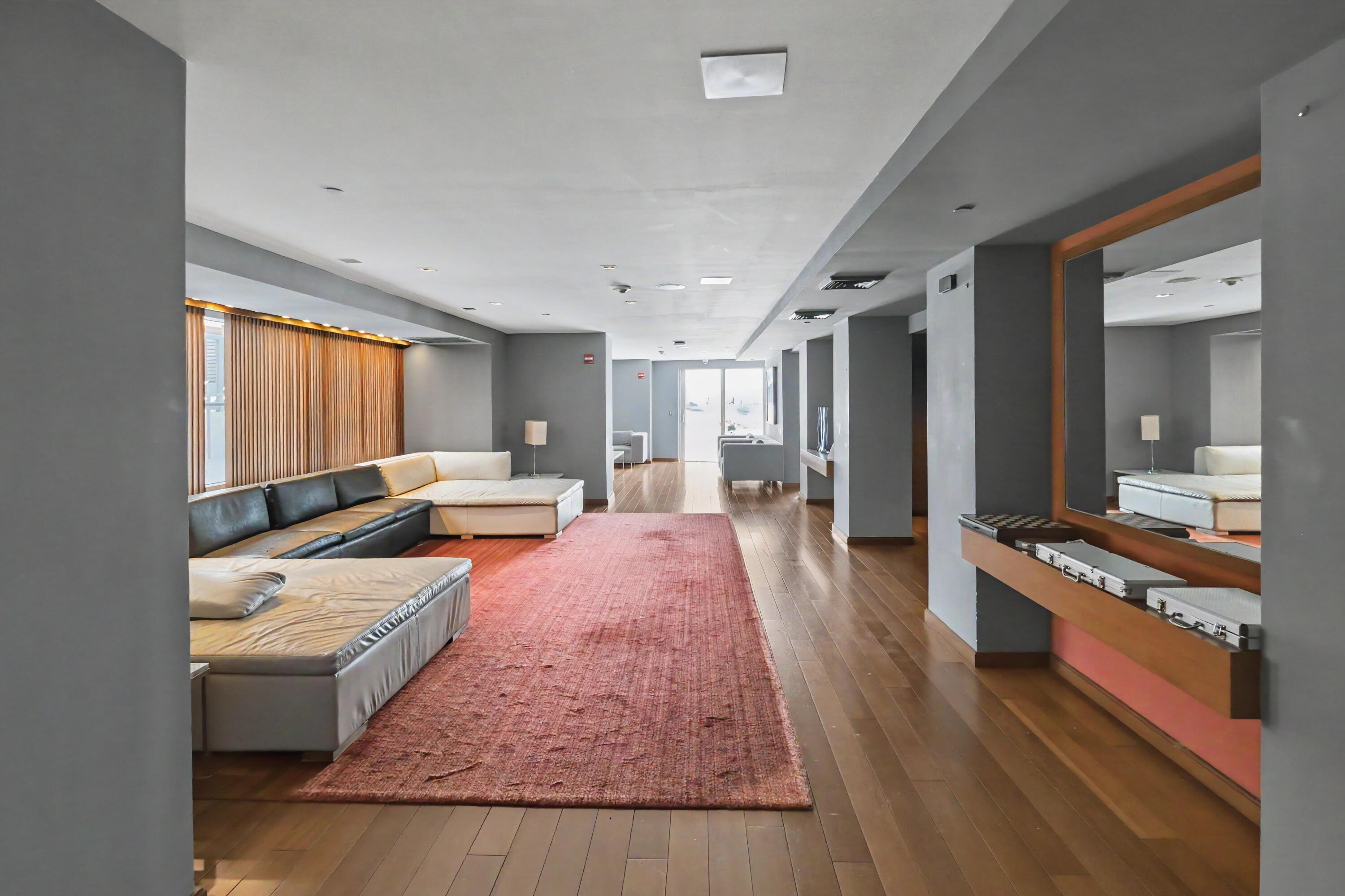 335 S Biscayne #1002, Miami FL 33131