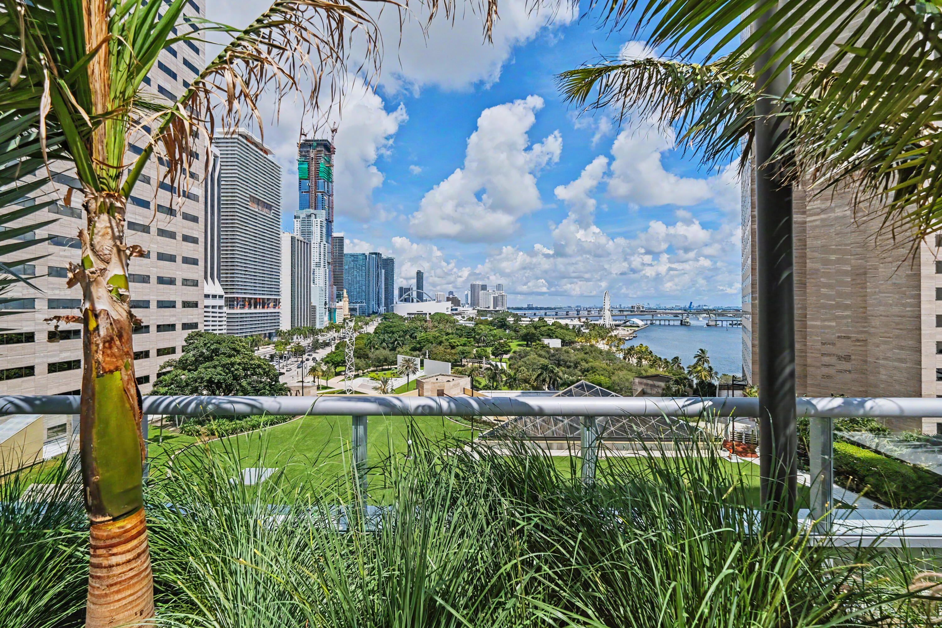 335 S Biscayne #1002, Miami FL 33131