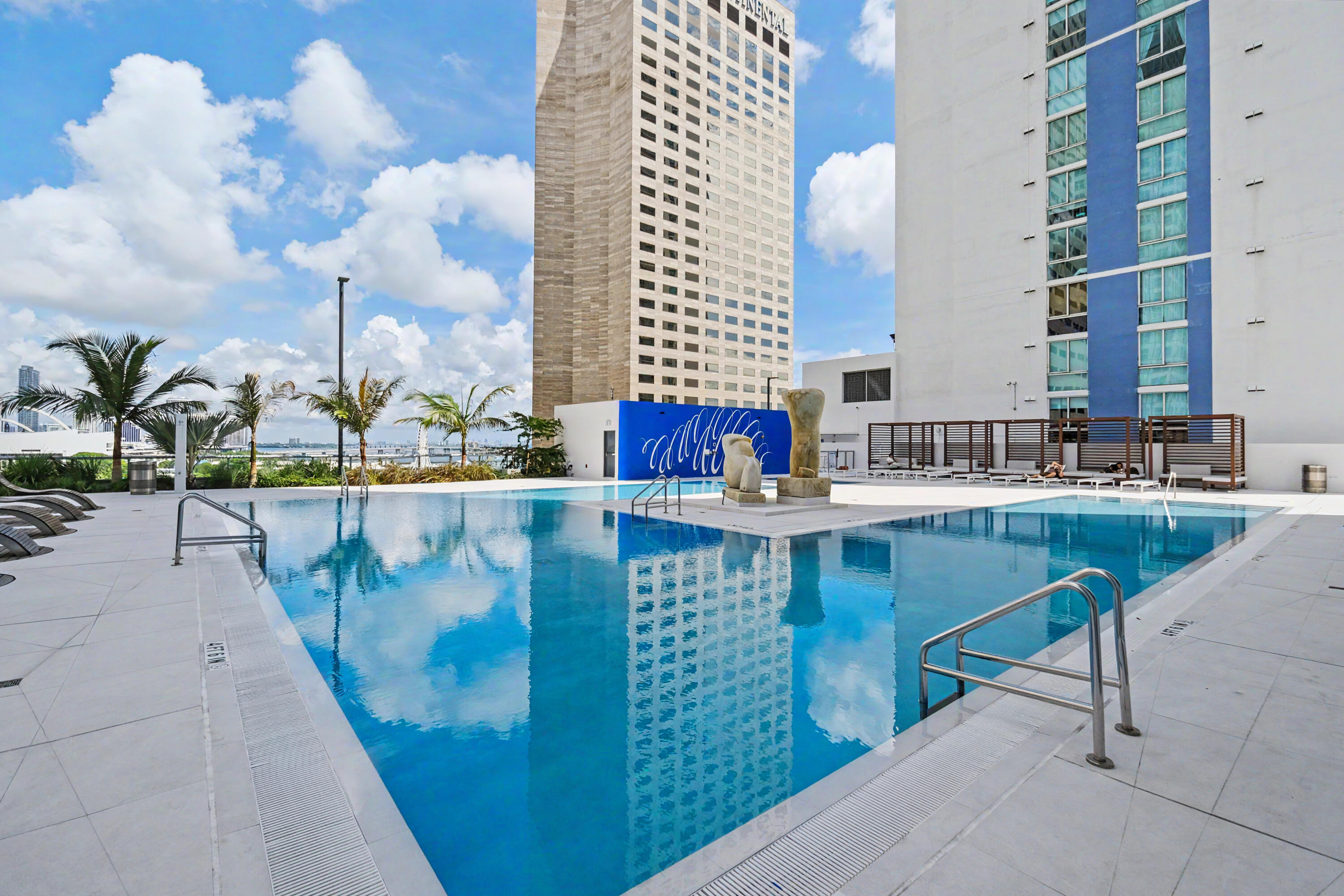 335 S Biscayne #1002, Miami FL 33131
