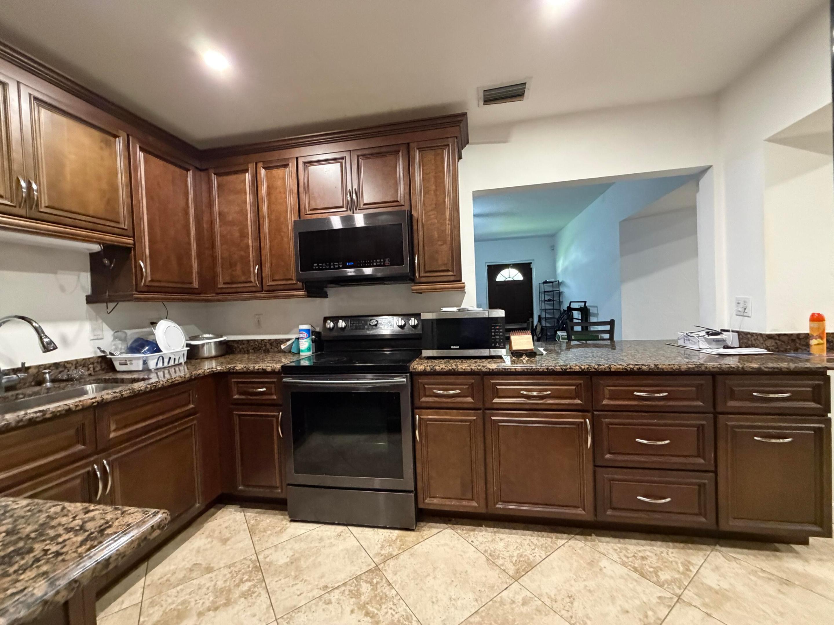 3082 Reo, Palm Springs FL 33461