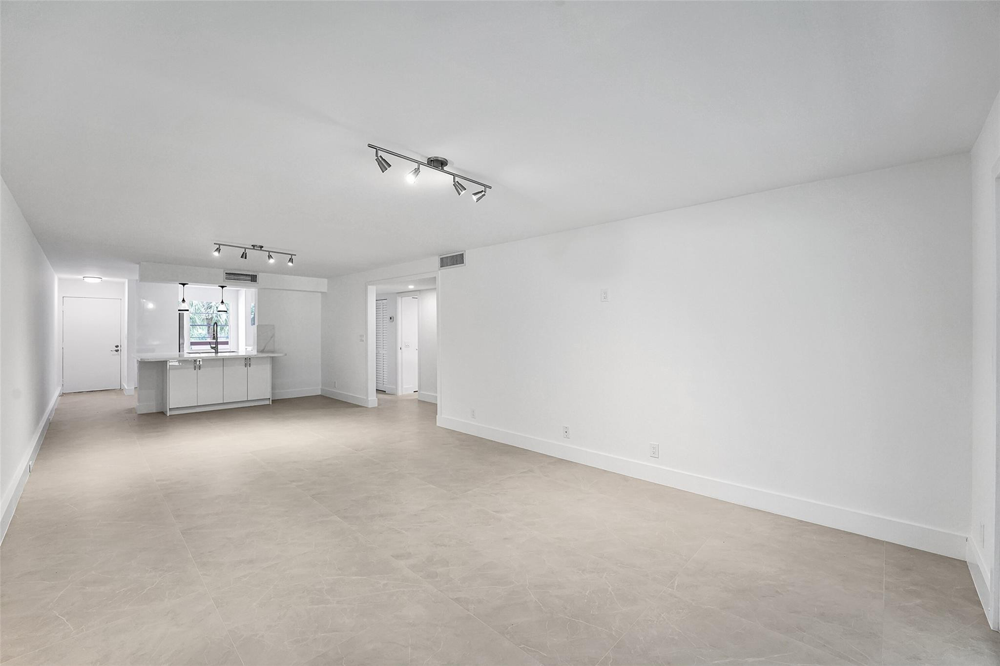3201 PORTOFINO #C2, Coconut Creek FL 33066