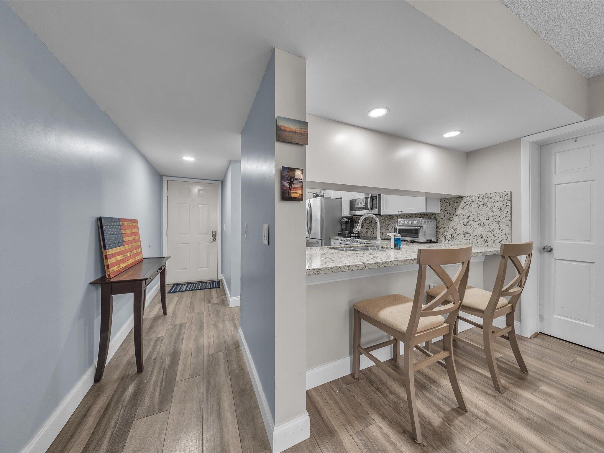 1701 Whitehall #302, Davie FL 33324