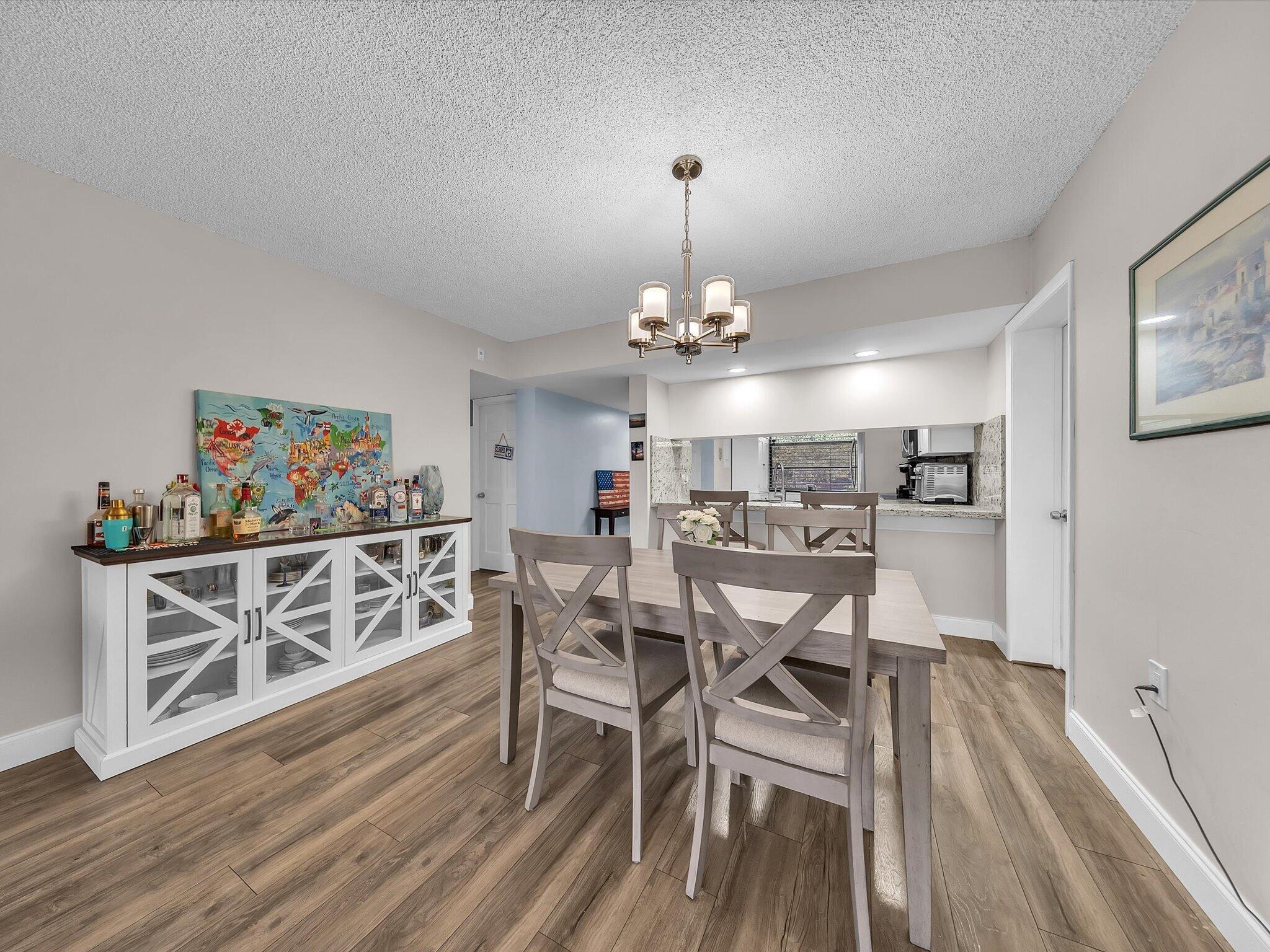 1701 Whitehall #302, Davie FL 33324
