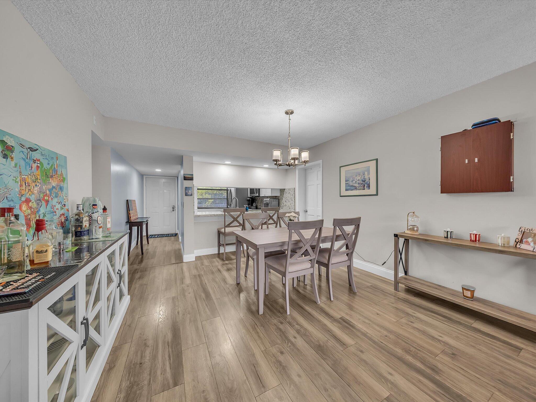 1701 Whitehall #302, Davie FL 33324