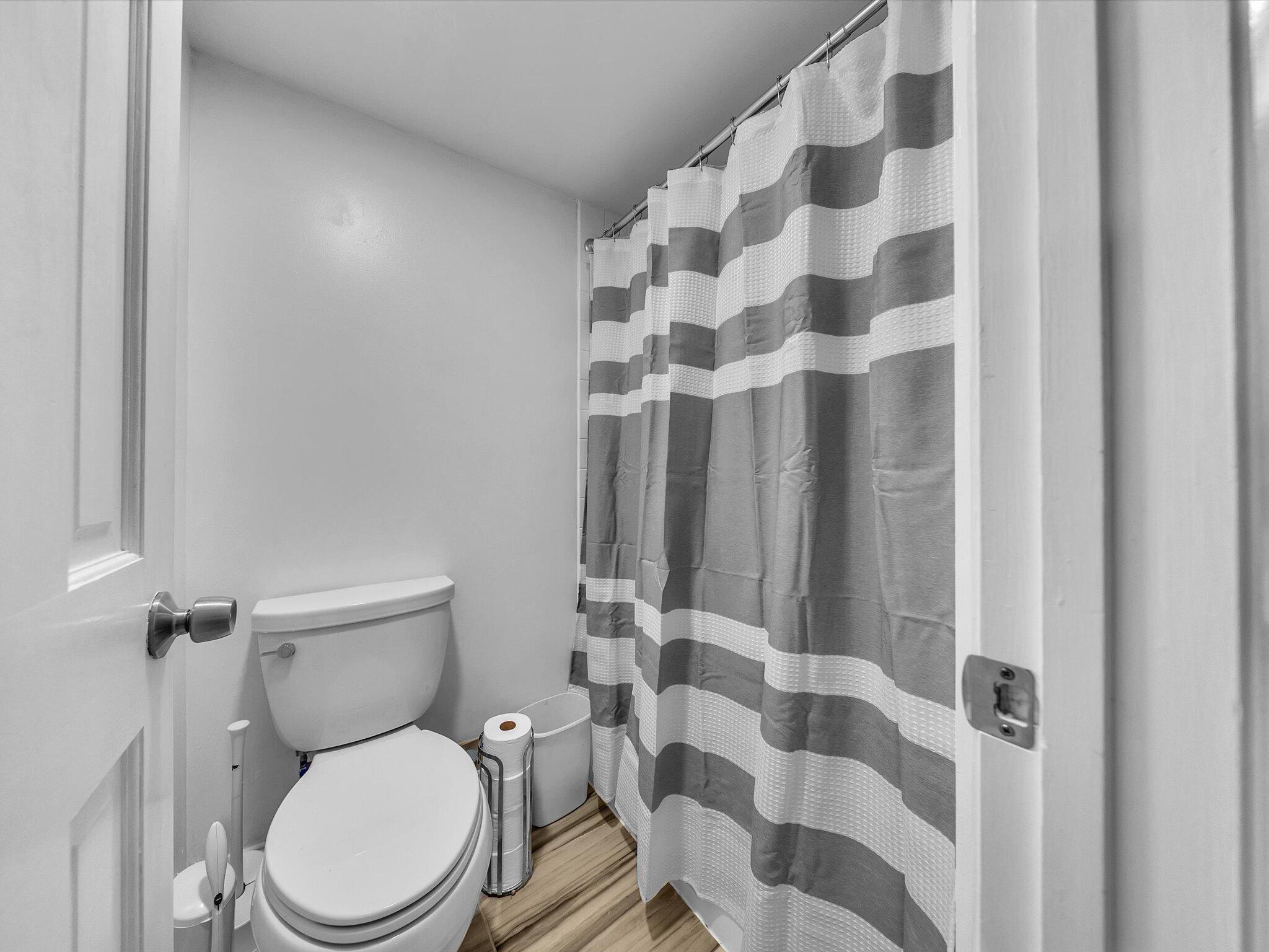 1701 Whitehall #302, Davie FL 33324