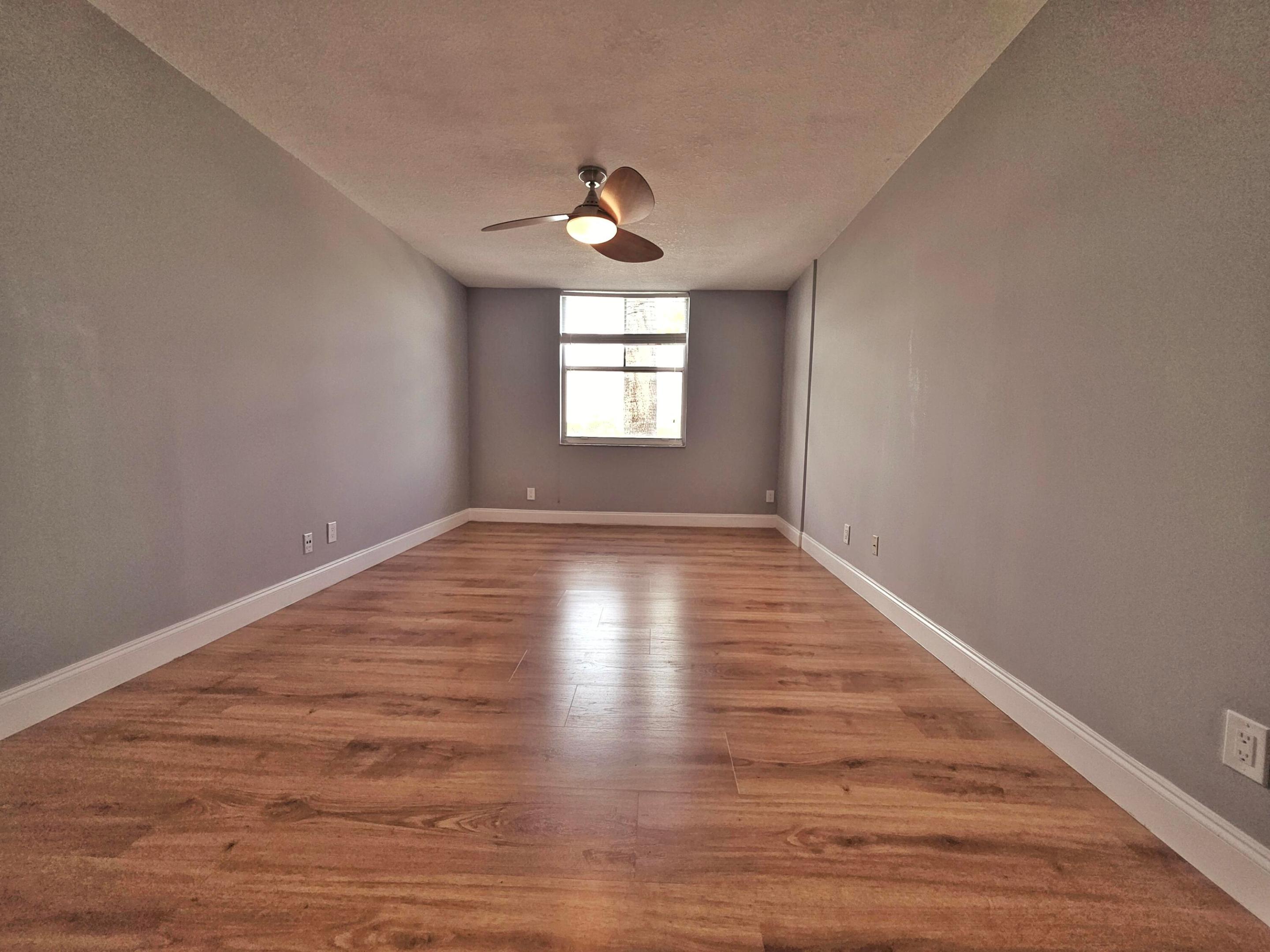 1341 SE 3rd #307, Dania Beach FL 33004
