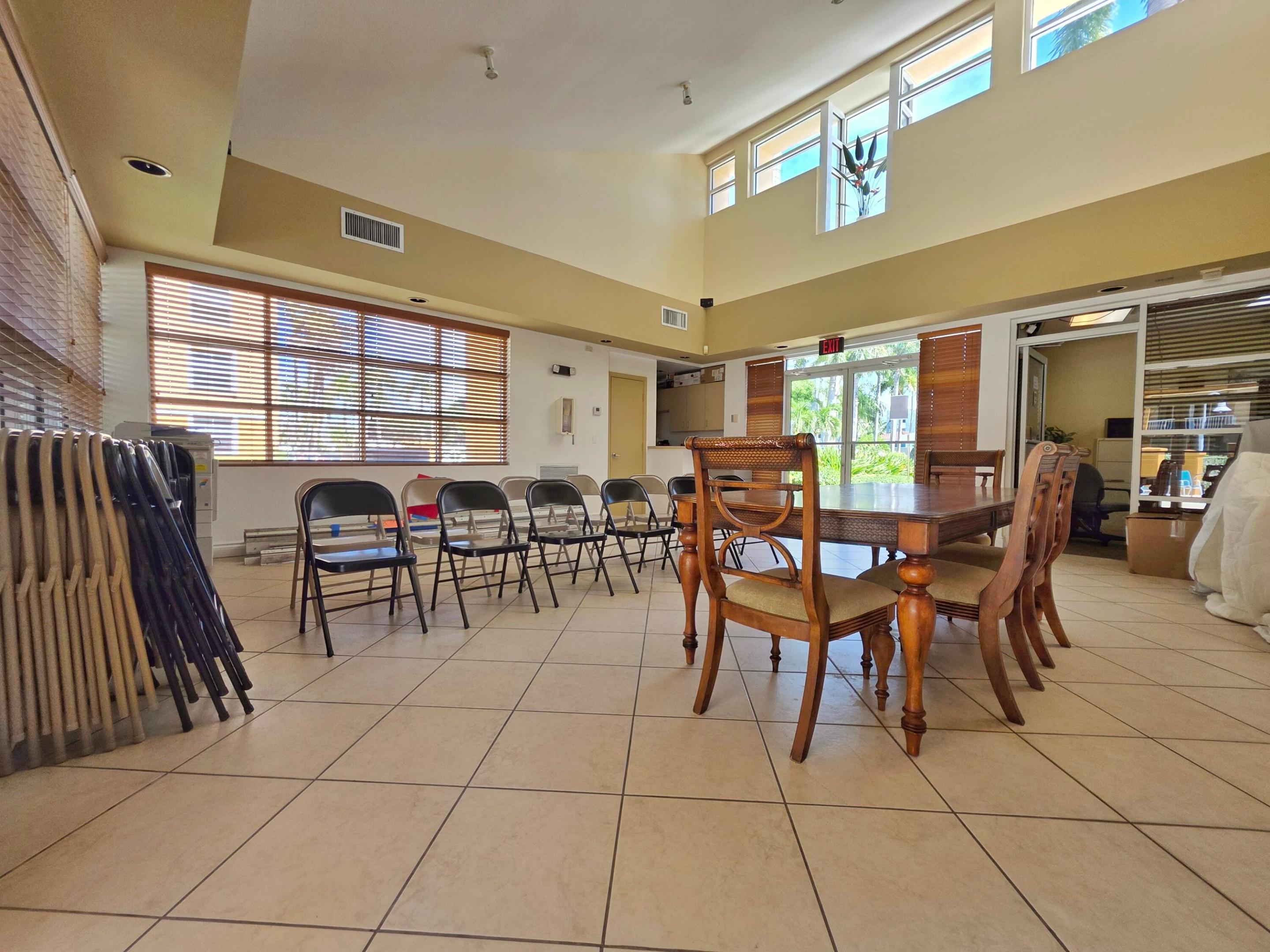1341 SE 3rd #307, Dania Beach FL 33004