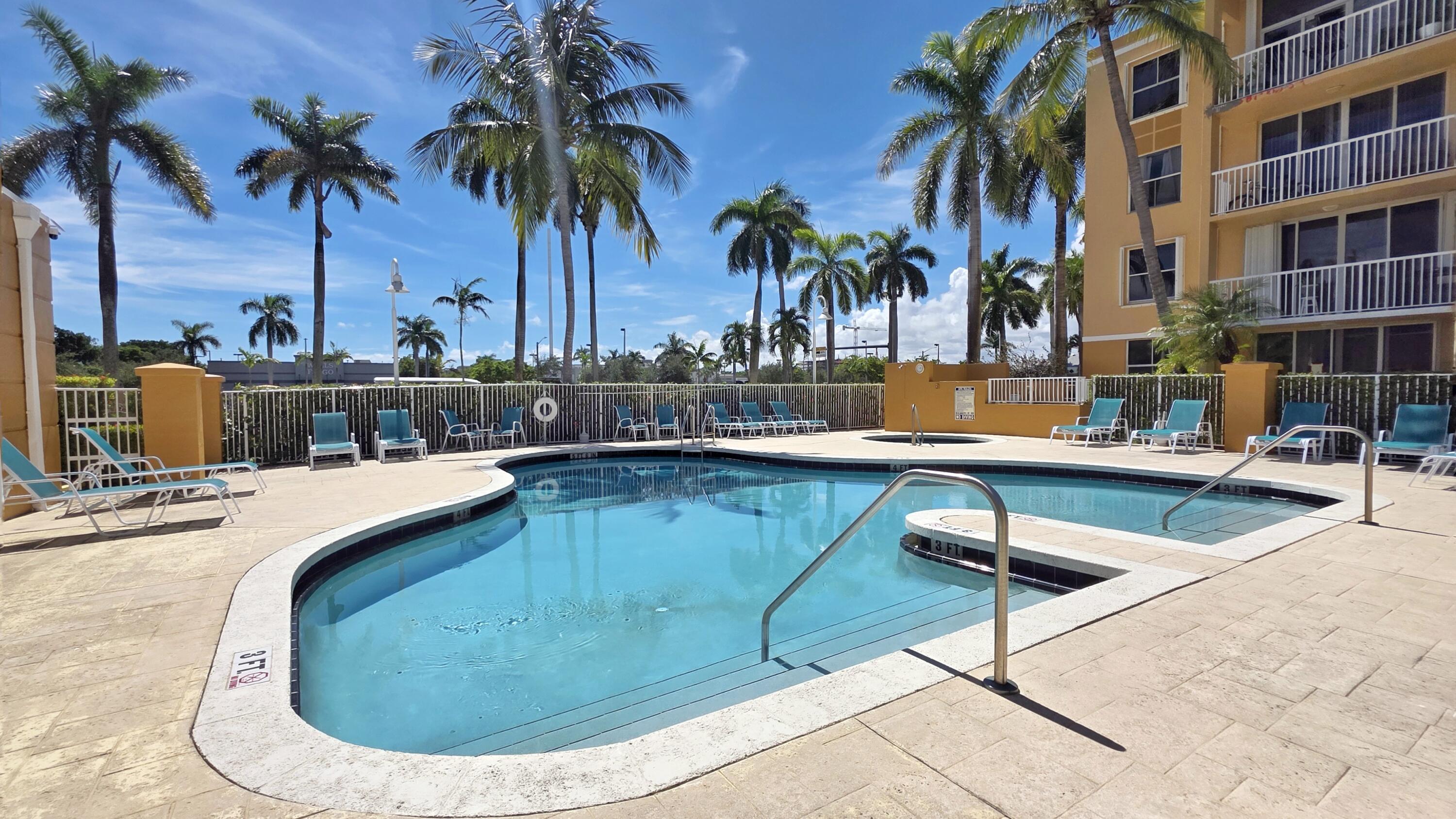 1341 SE 3rd #307, Dania Beach FL 33004