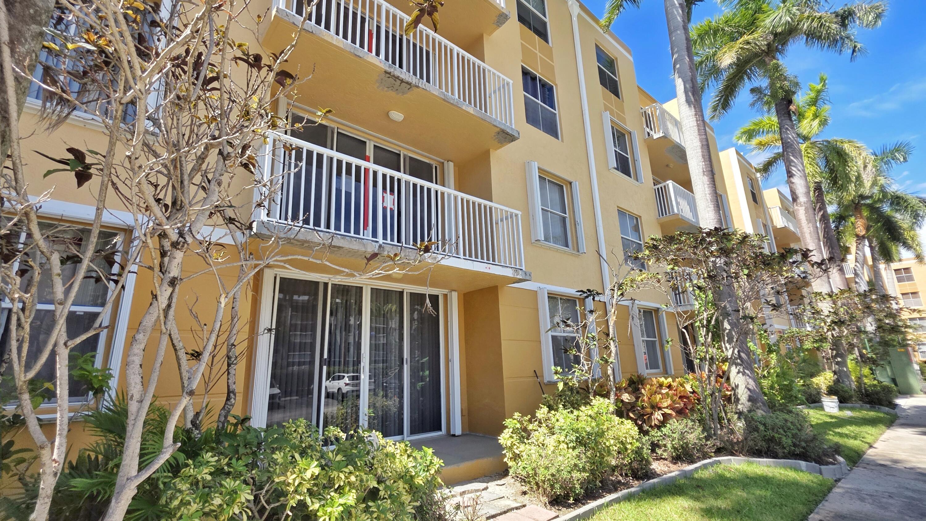 1341 SE 3rd #307, Dania Beach FL 33004
