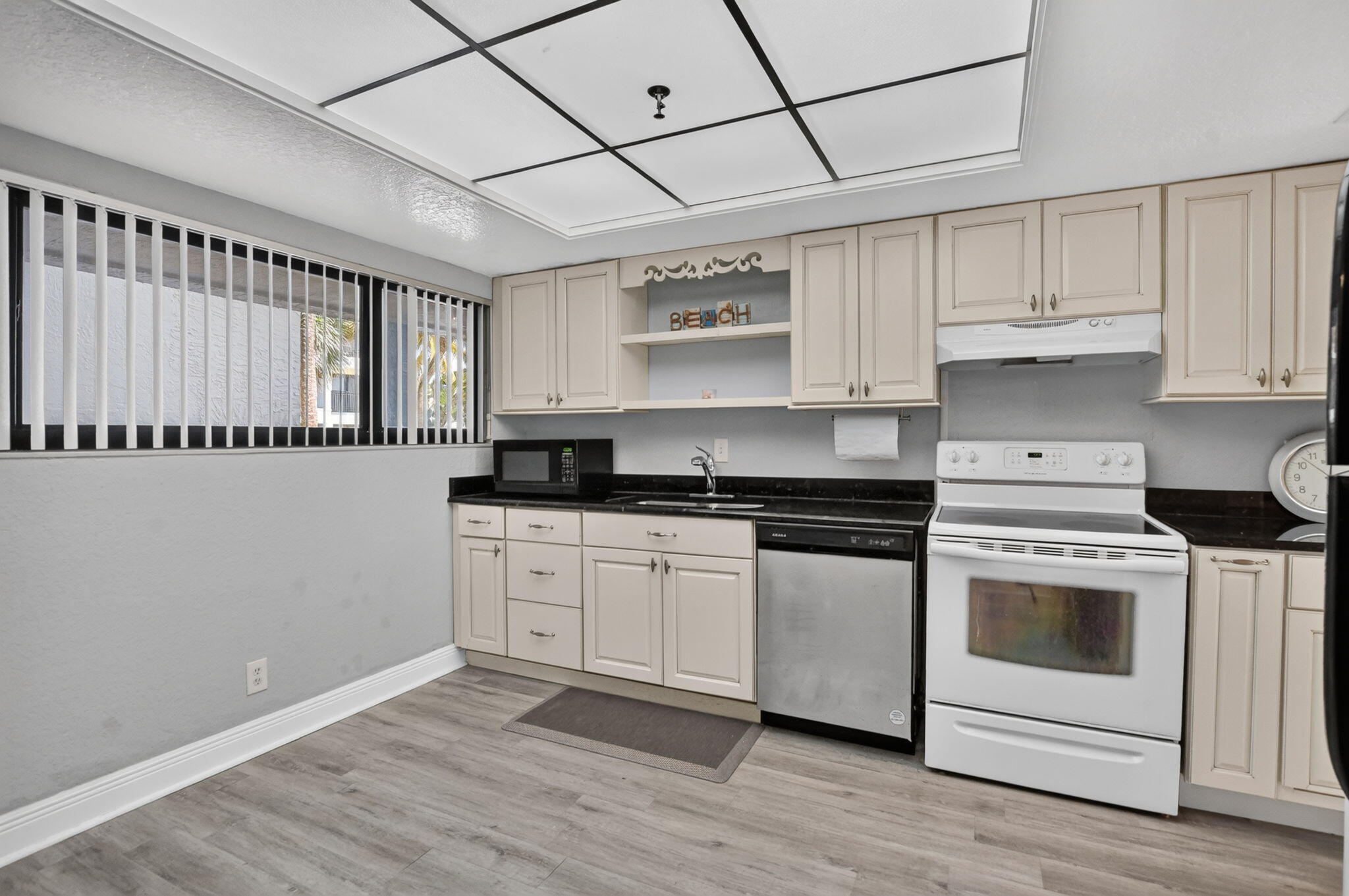 665 SE 21st #102, Deerfield Beach FL 33441