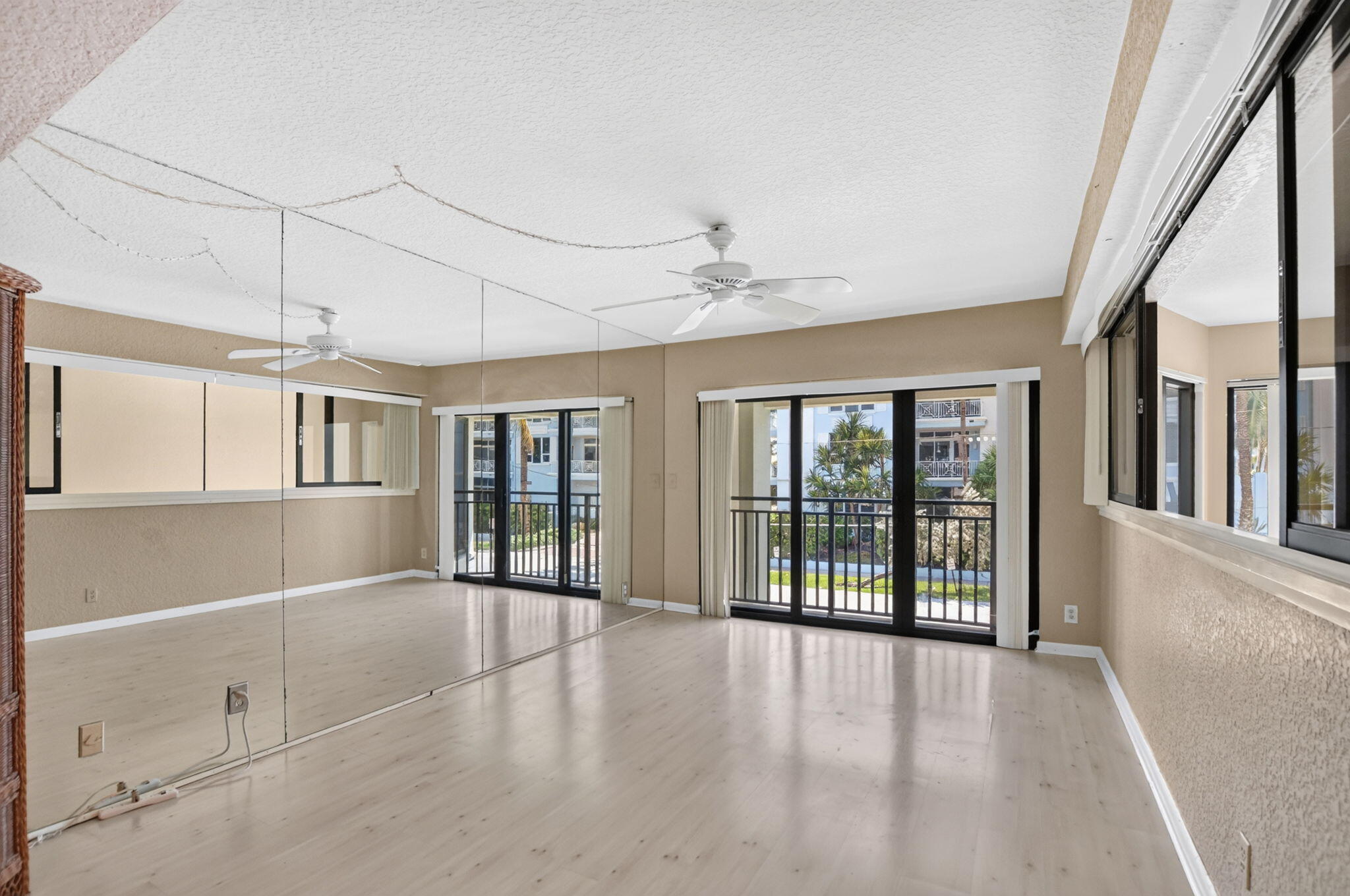665 SE 21st #102, Deerfield Beach FL 33441