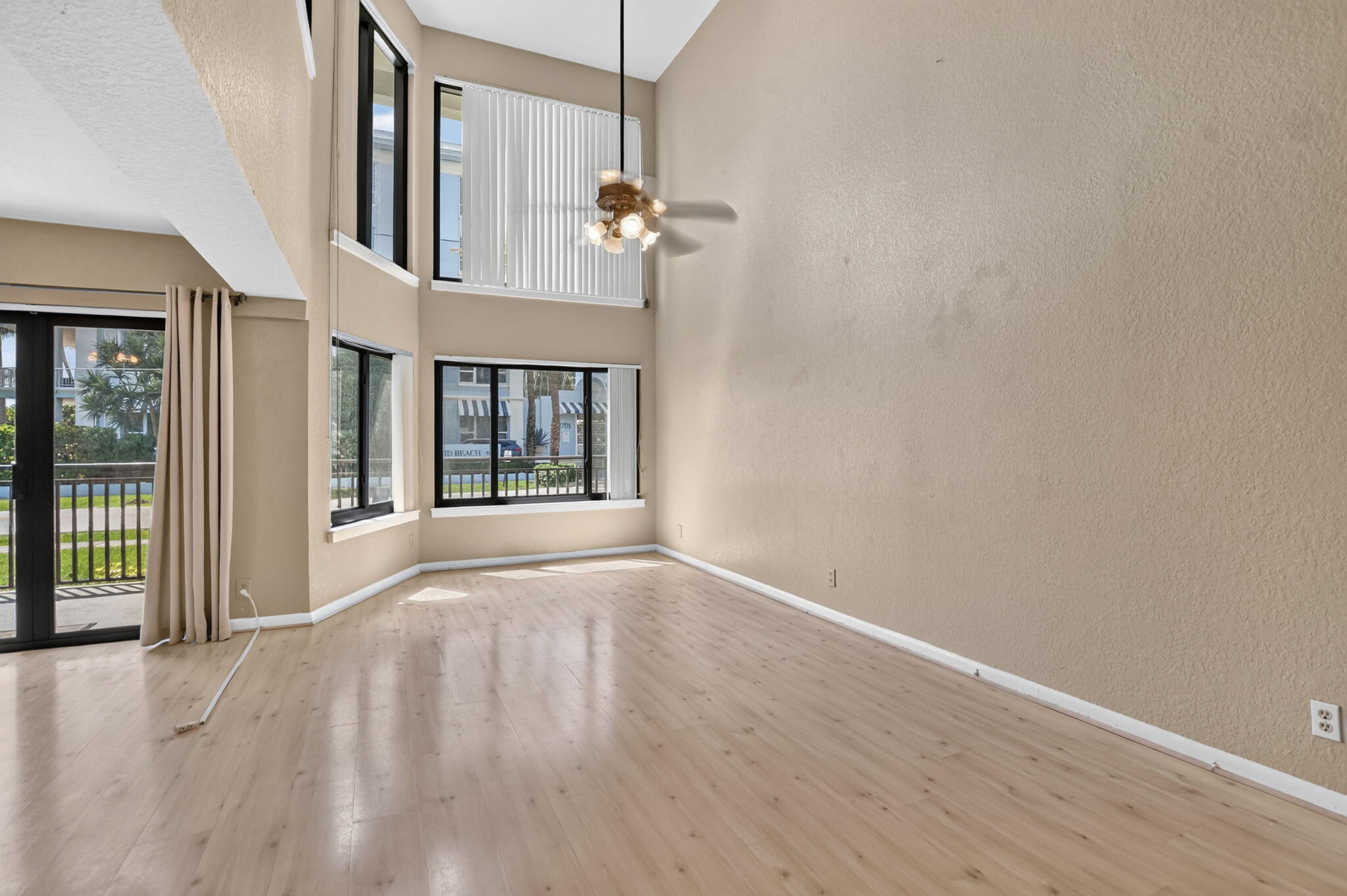 665 SE 21st #102, Deerfield Beach FL 33441