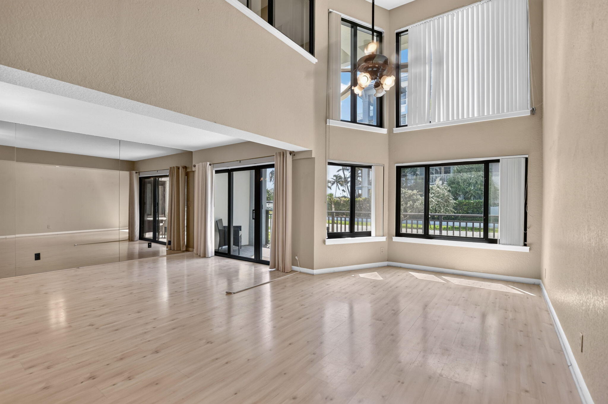 665 SE 21st #102, Deerfield Beach FL 33441
