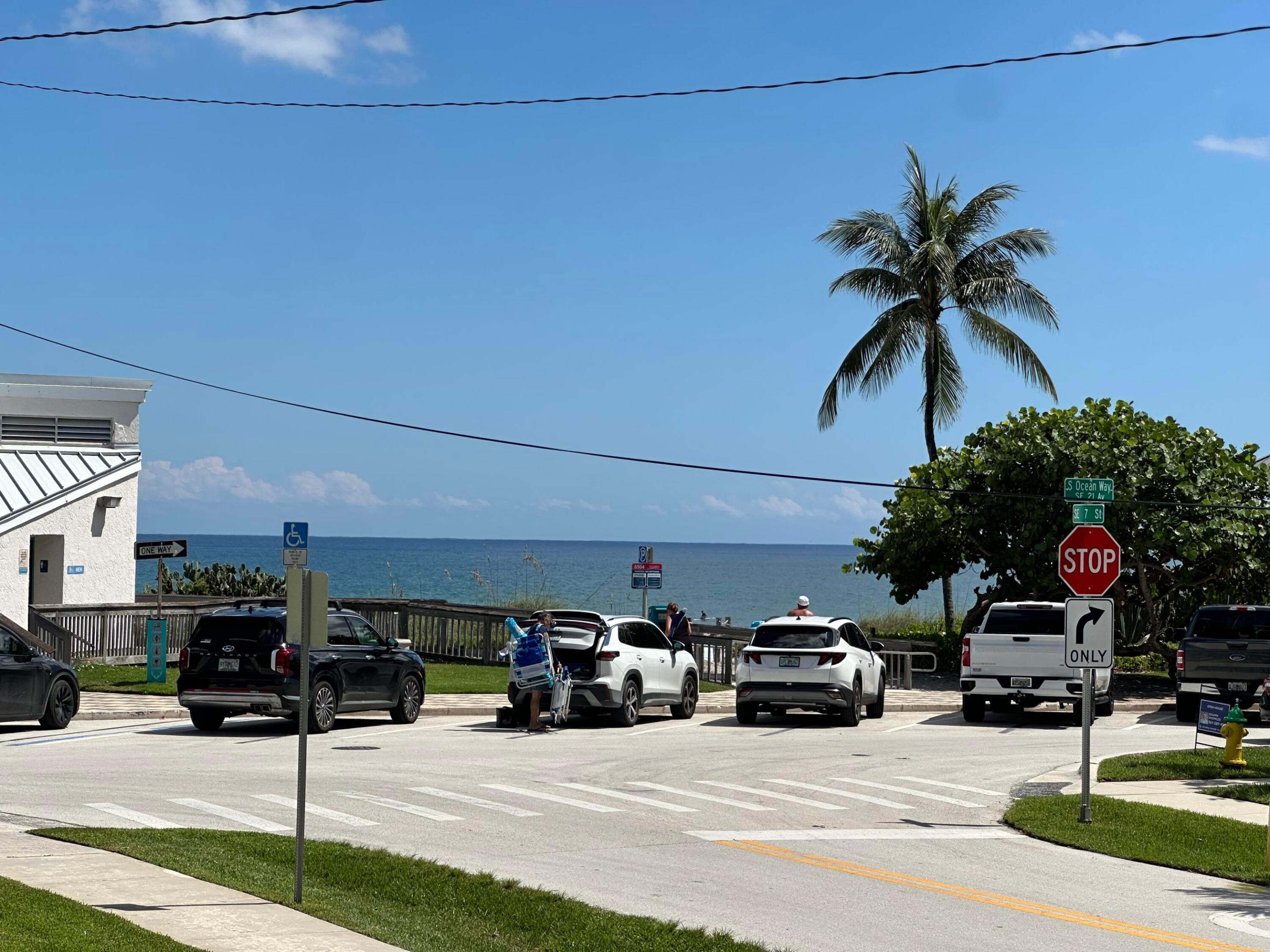 665 SE 21st #102, Deerfield Beach FL 33441
