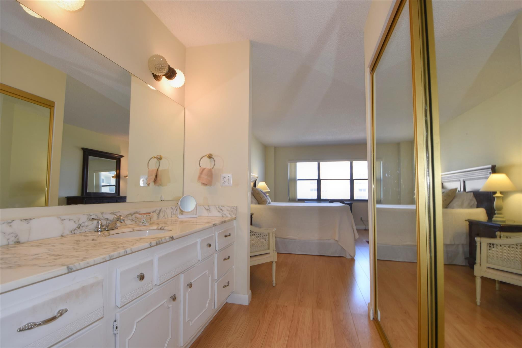 5100 N OCEAN #1004, Lauderdale By The Sea FL 33308